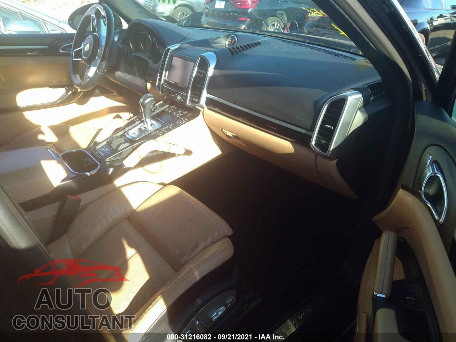 PORSCHE CAYENNE 2016 - WP1AA2A25GLA11550