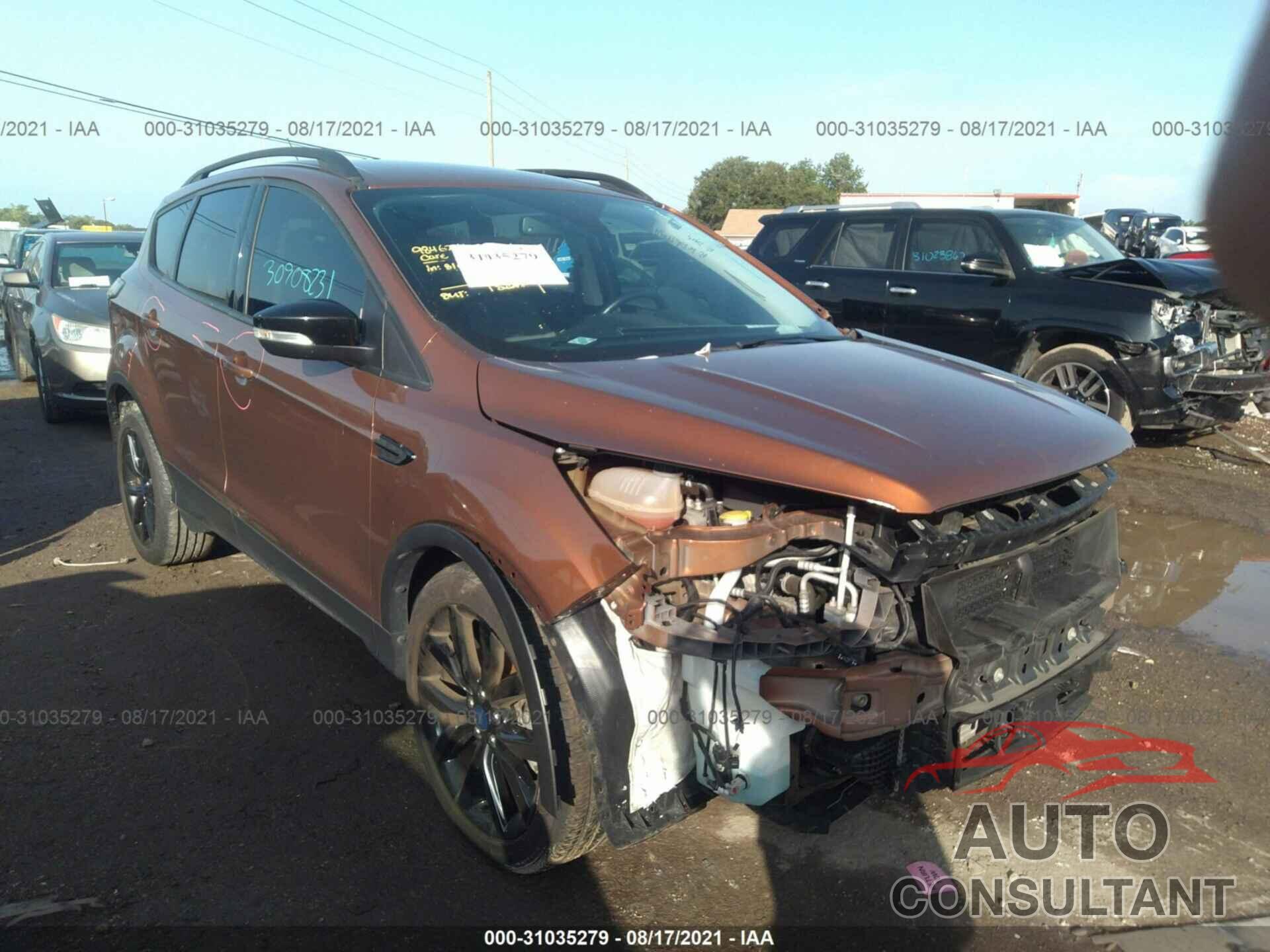 FORD ESCAPE 2017 - 1FMCU0J96HUA09977