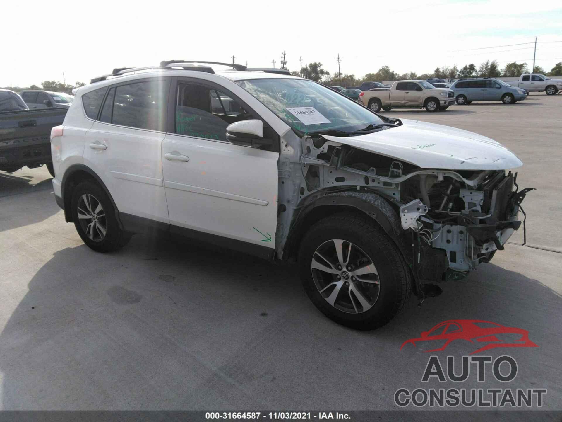 TOYOTA RAV4 2016 - JTMWFREV5GJ088596