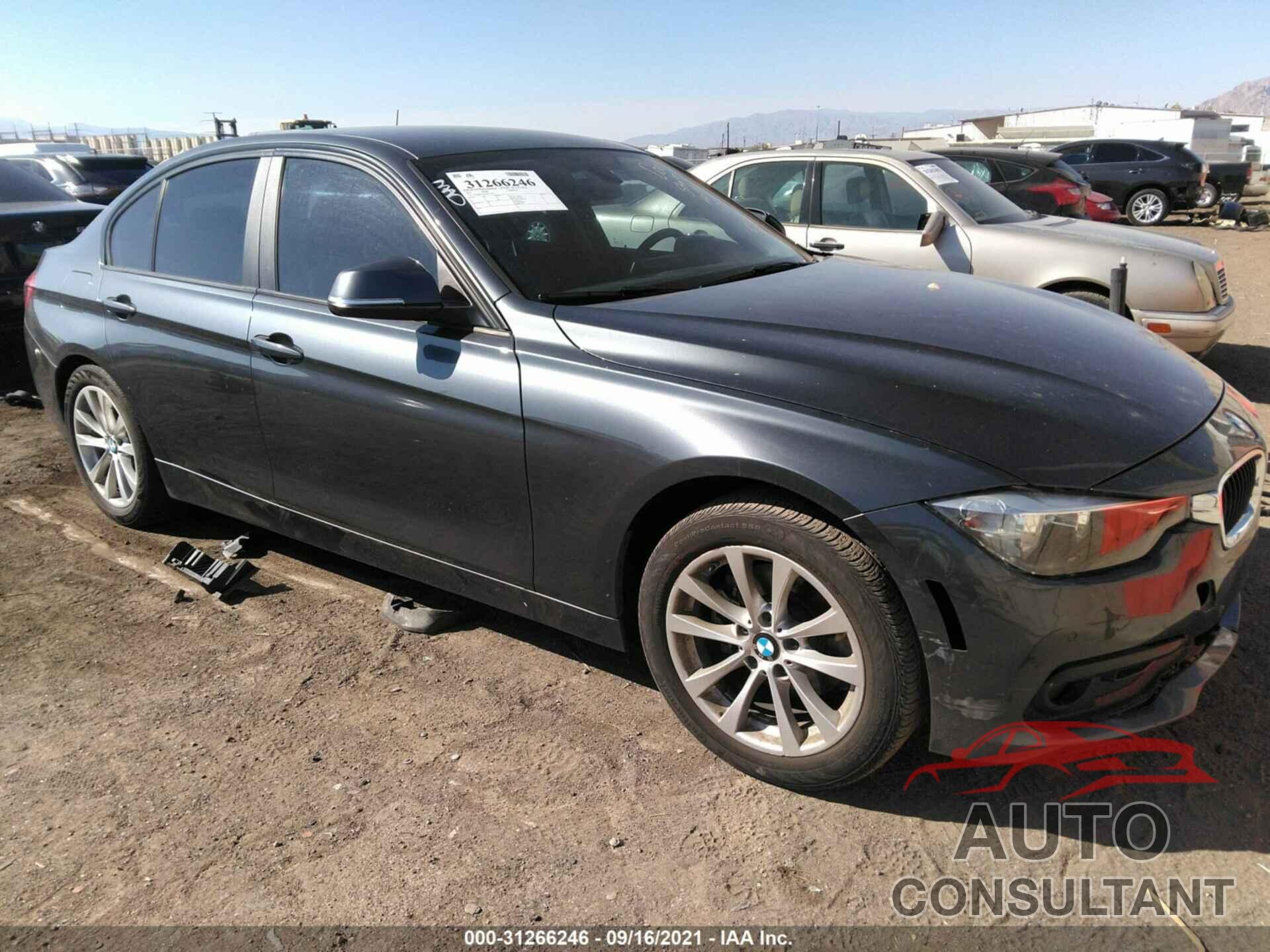 BMW 3 SERIES 2017 - WBA8E1G55HNU13653