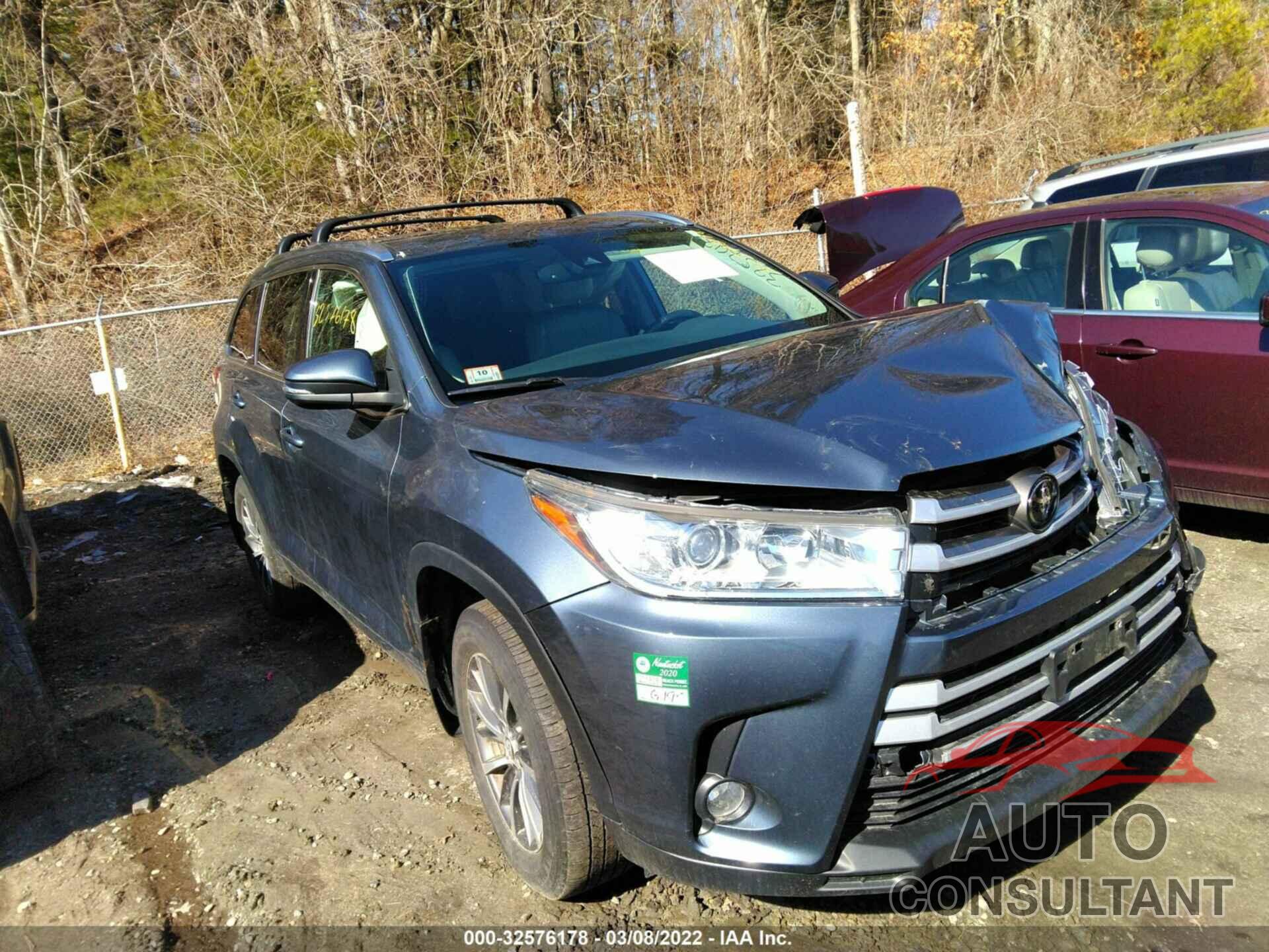 TOYOTA HIGHLANDER 2018 - 5TDJZRFH9JS816098