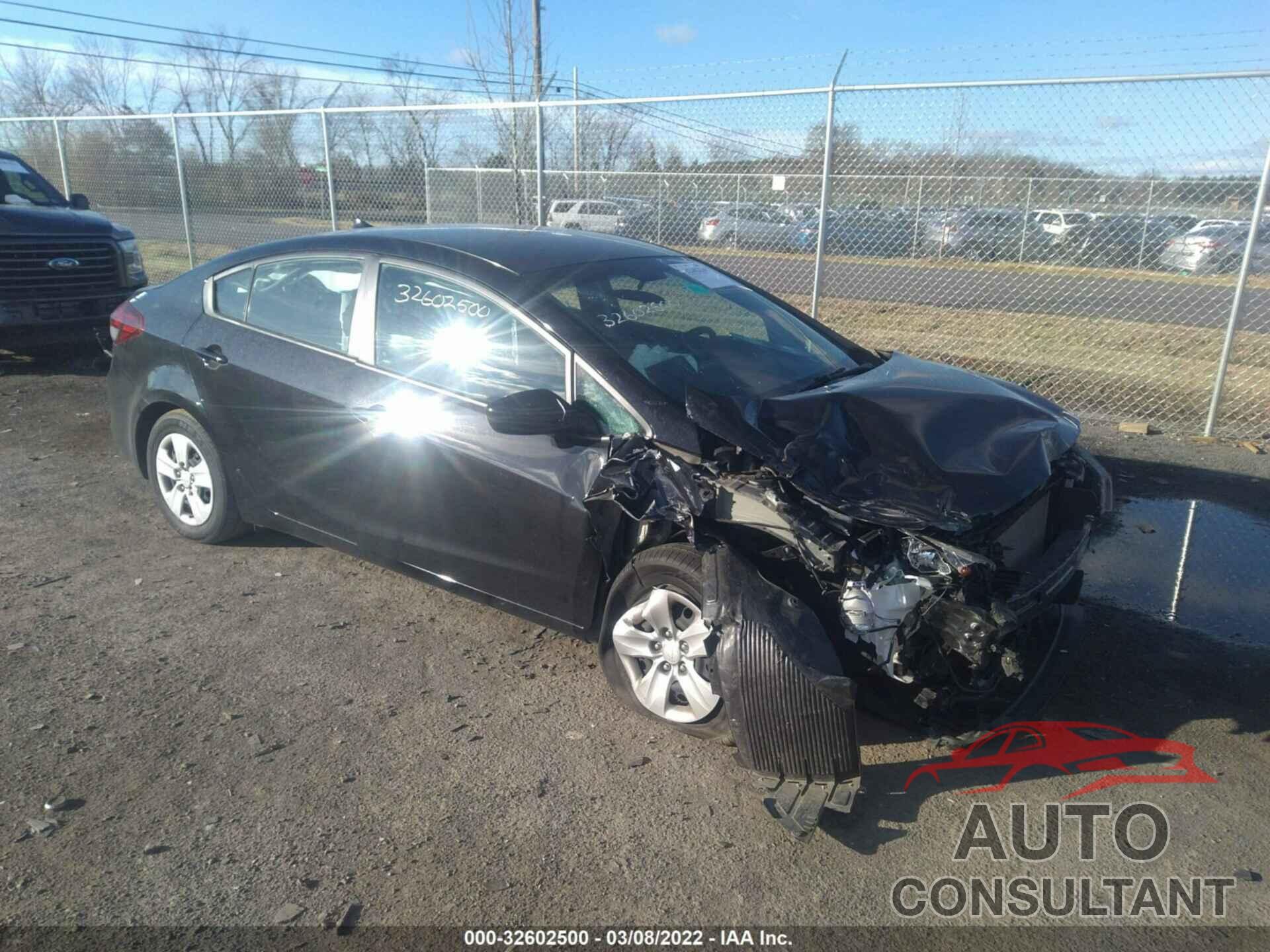 KIA FORTE 2018 - 3KPFK4A79JE284860