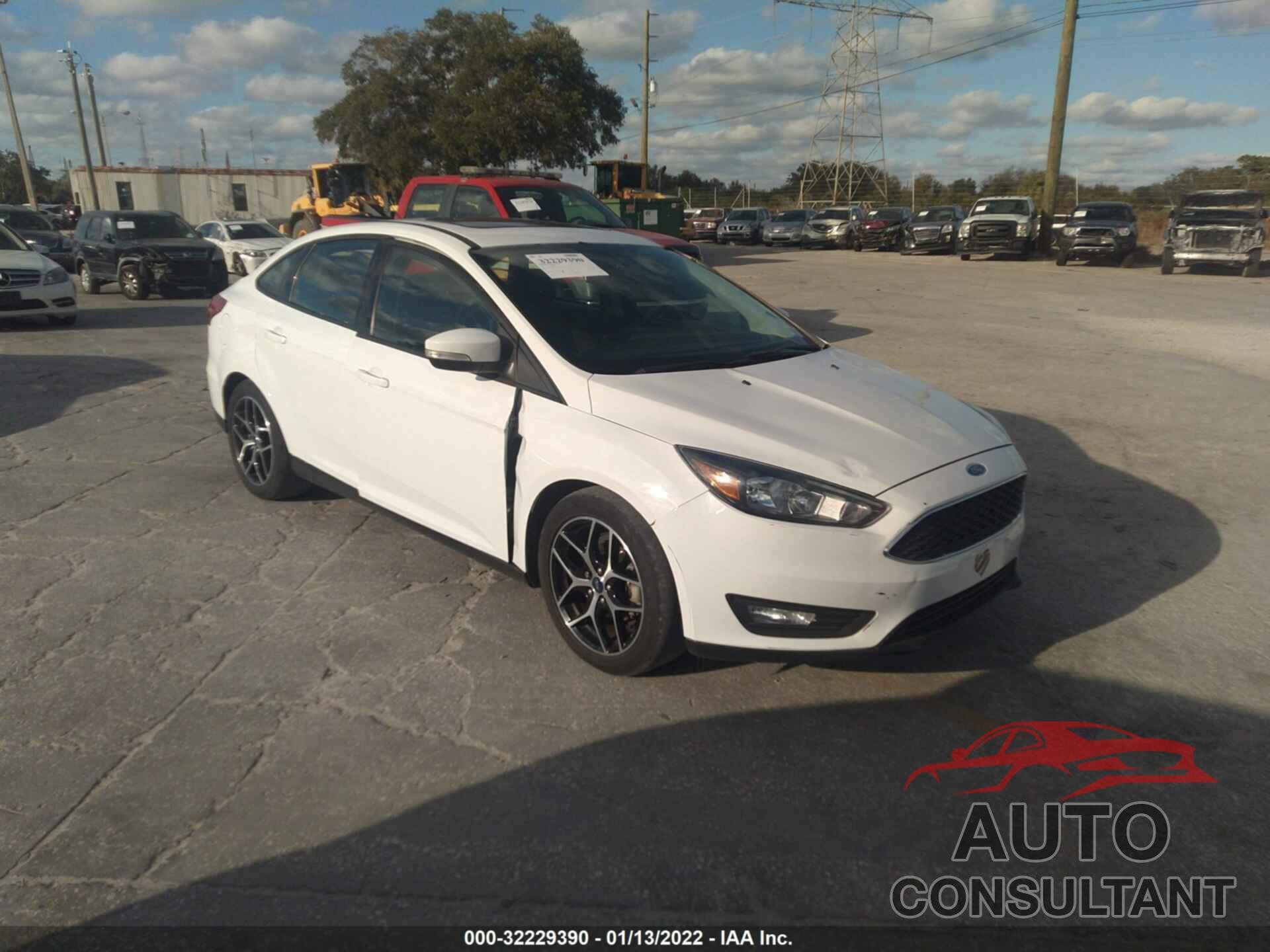 FORD FOCUS 2018 - 1FADP3H2XJL319478