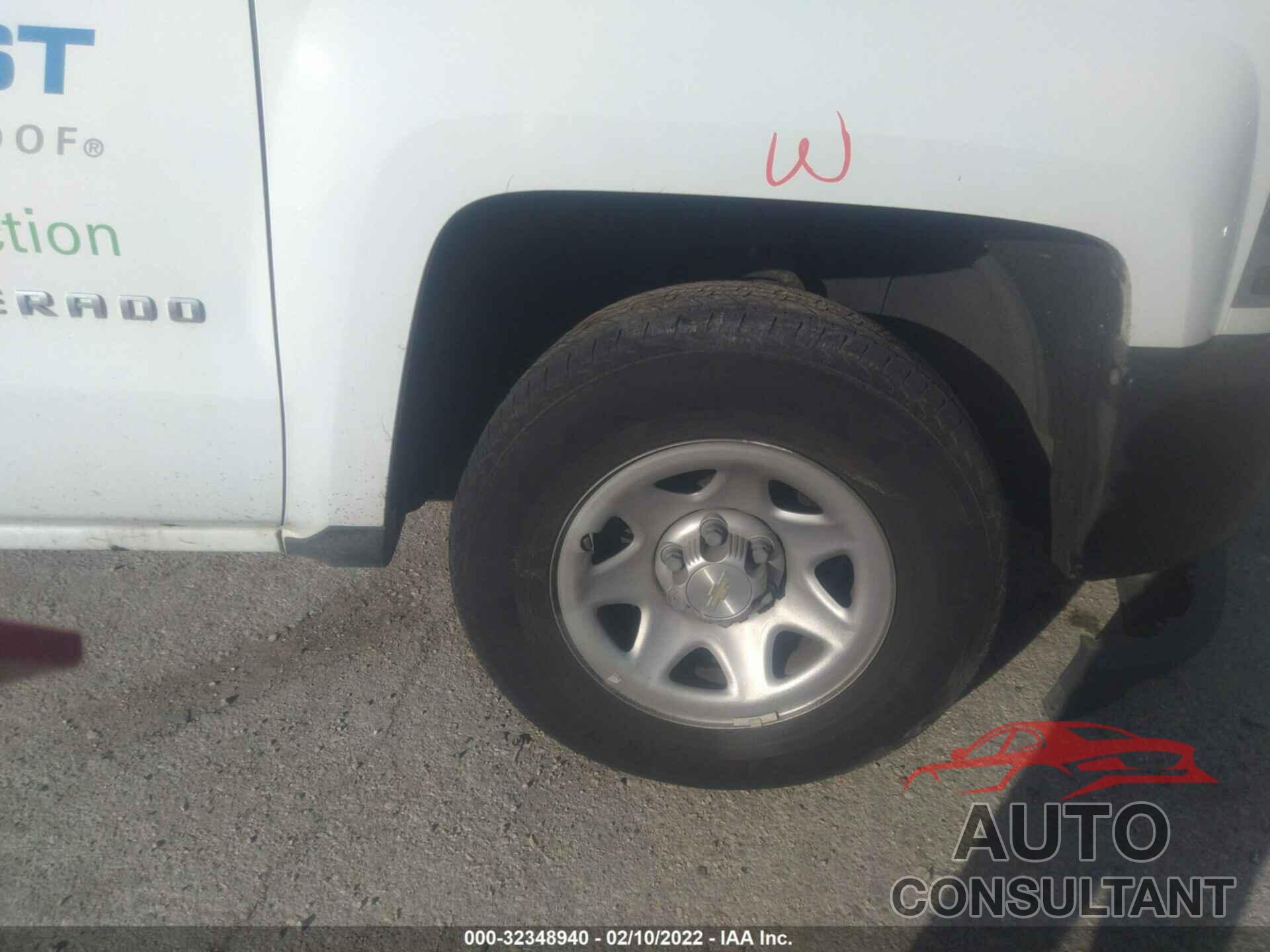 CHEVROLET SILVERADO 1500 2018 - 1GCNCNEH1JZ310826