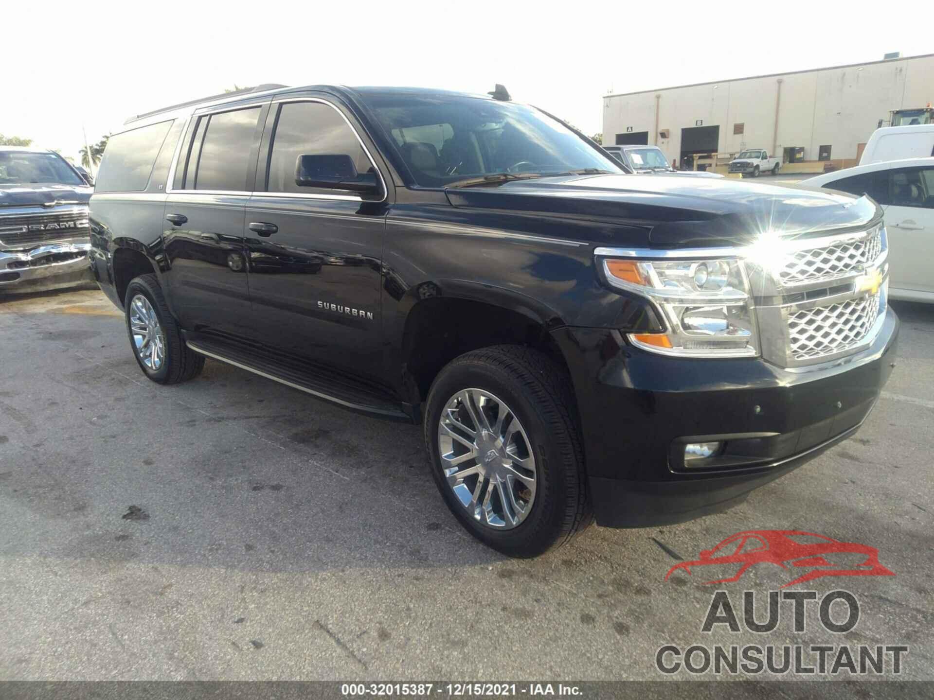 CHEVROLET SUBURBAN 2017 - 1GNSCHKC8HR221804