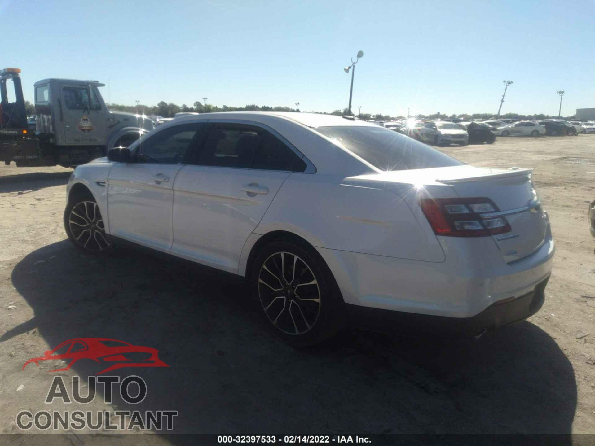 FORD TAURUS 2017 - 1FAHP2J80HG124468