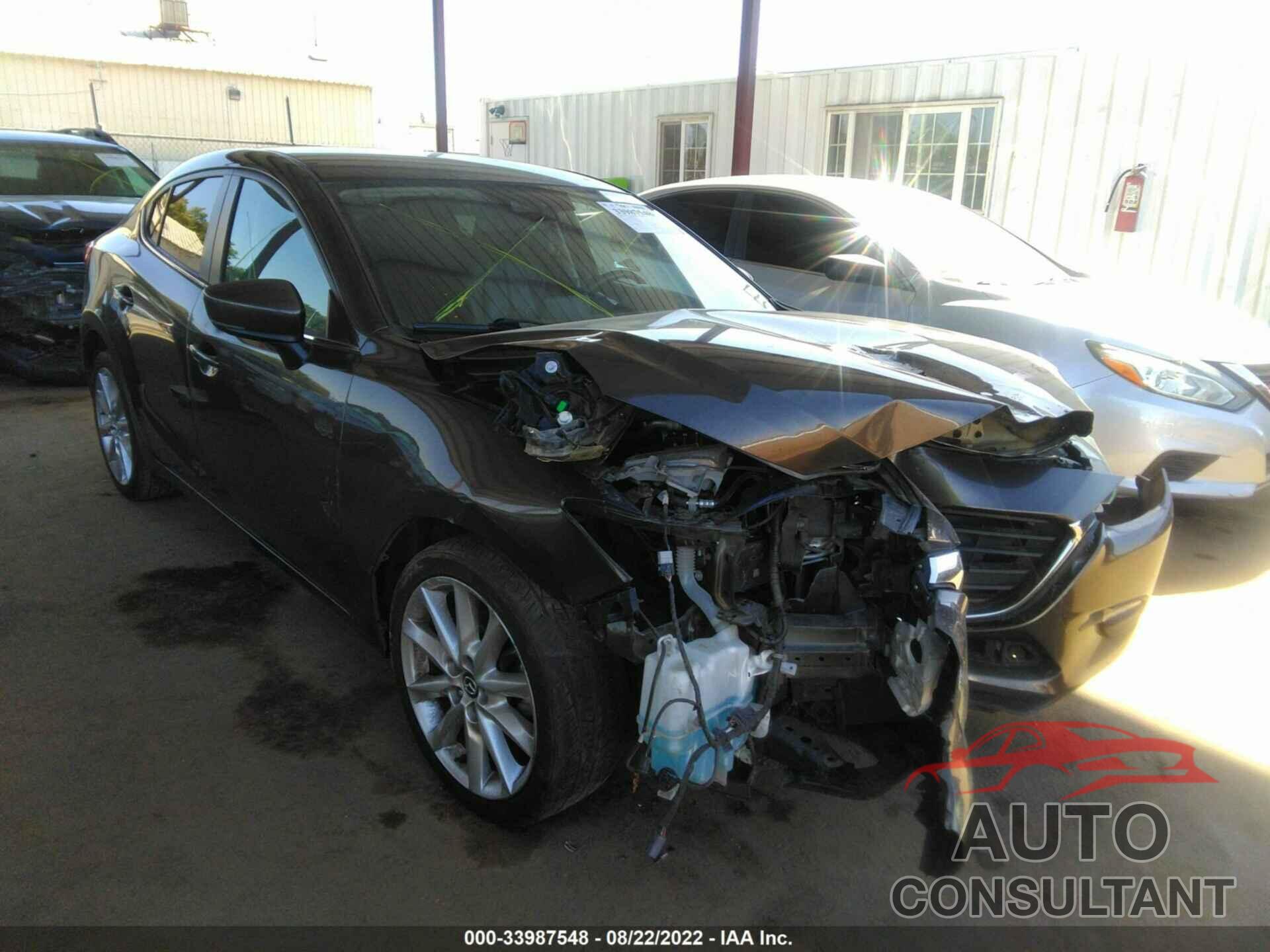 MAZDA MAZDA3 4-DOOR 2017 - JM1BN1V76H1105458