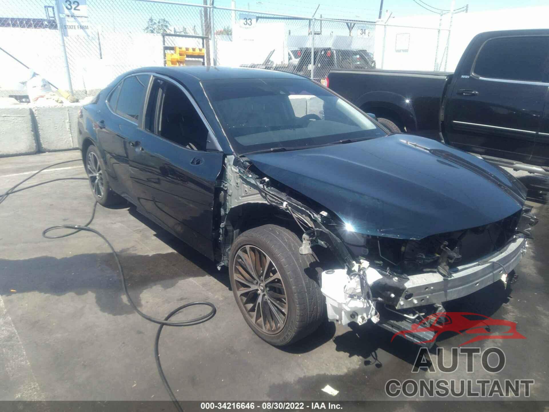 TOYOTA CAMRY 2018 - JTNB11HKXJ3020687