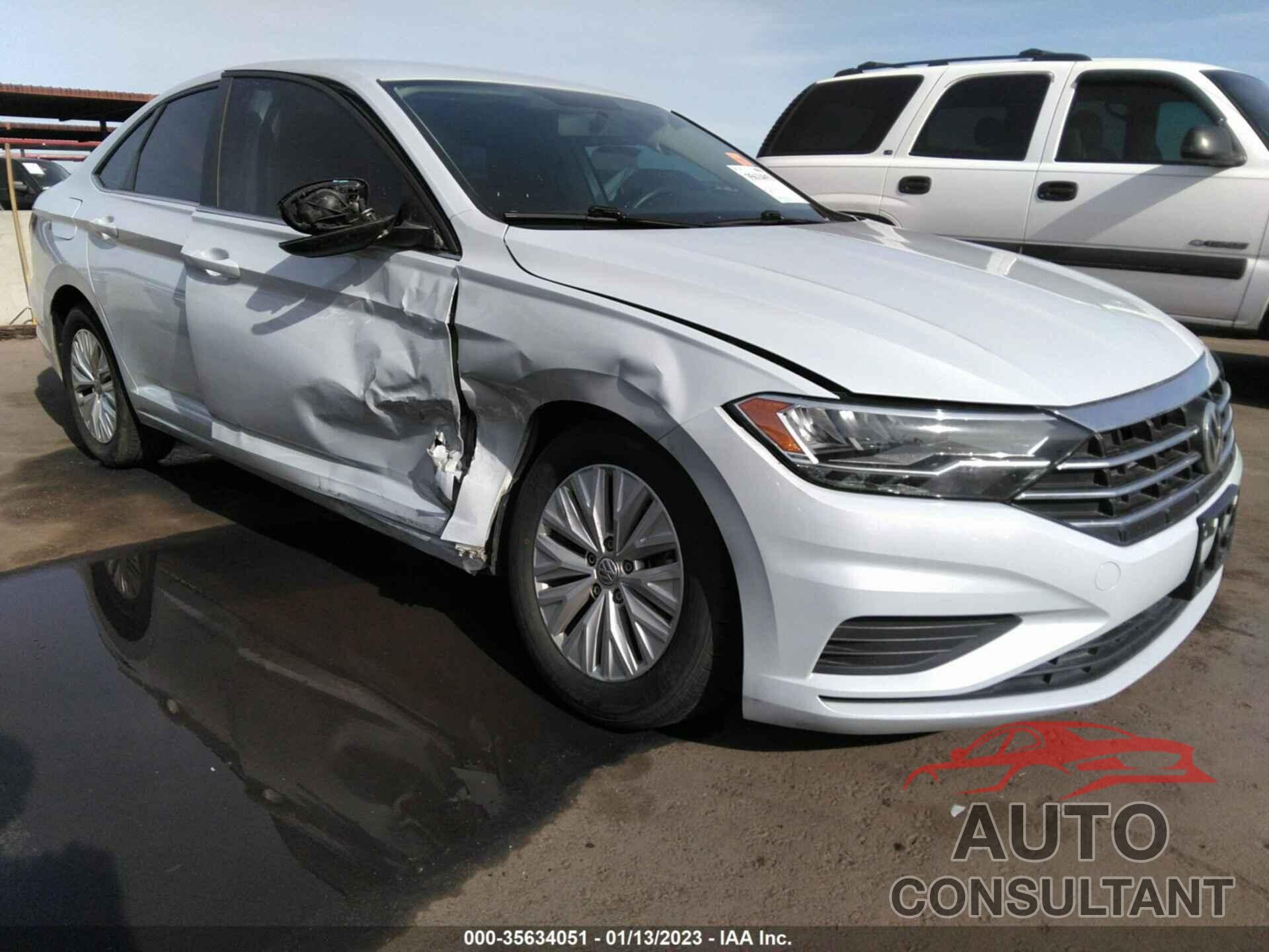 VOLKSWAGEN JETTA 2019 - 3VWC57BU8KM106846