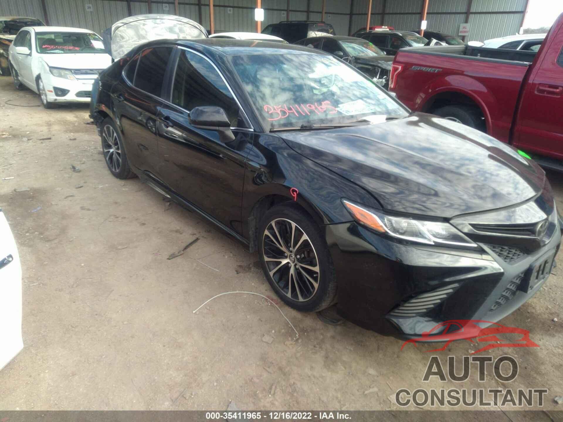 TOYOTA CAMRY 2018 - JTNB11HK6J3029662