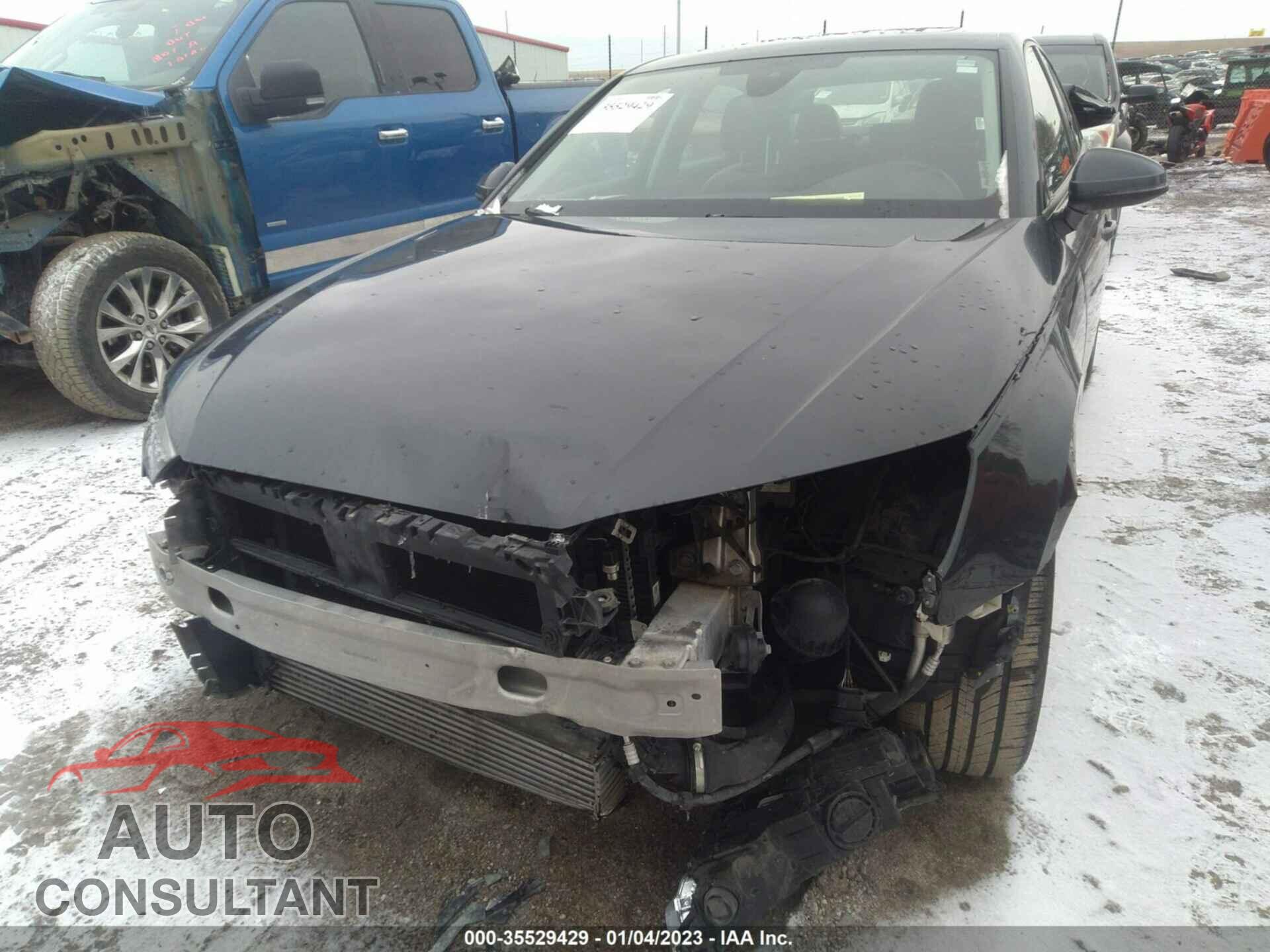 AUDI A4 2017 - WAUANAF46HN060687