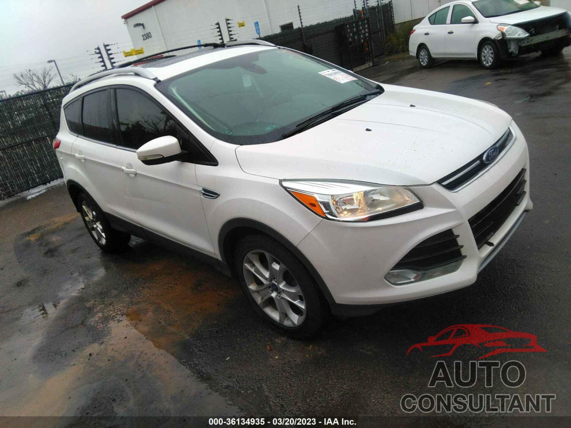 FORD ESCAPE 2015 - 1FMCU0J90FUA95056