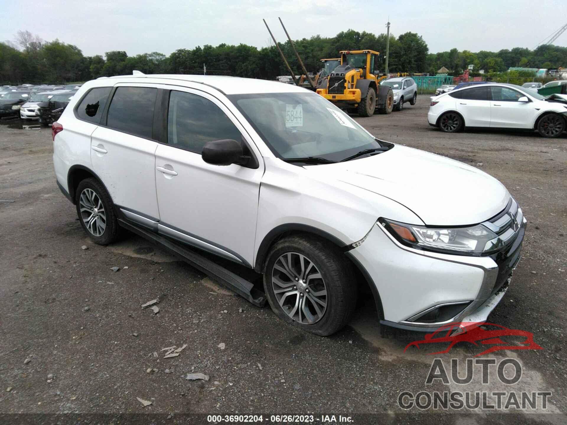 MITSUBISHI OUTLANDER 2018 - JA4AD2A31JZ068683