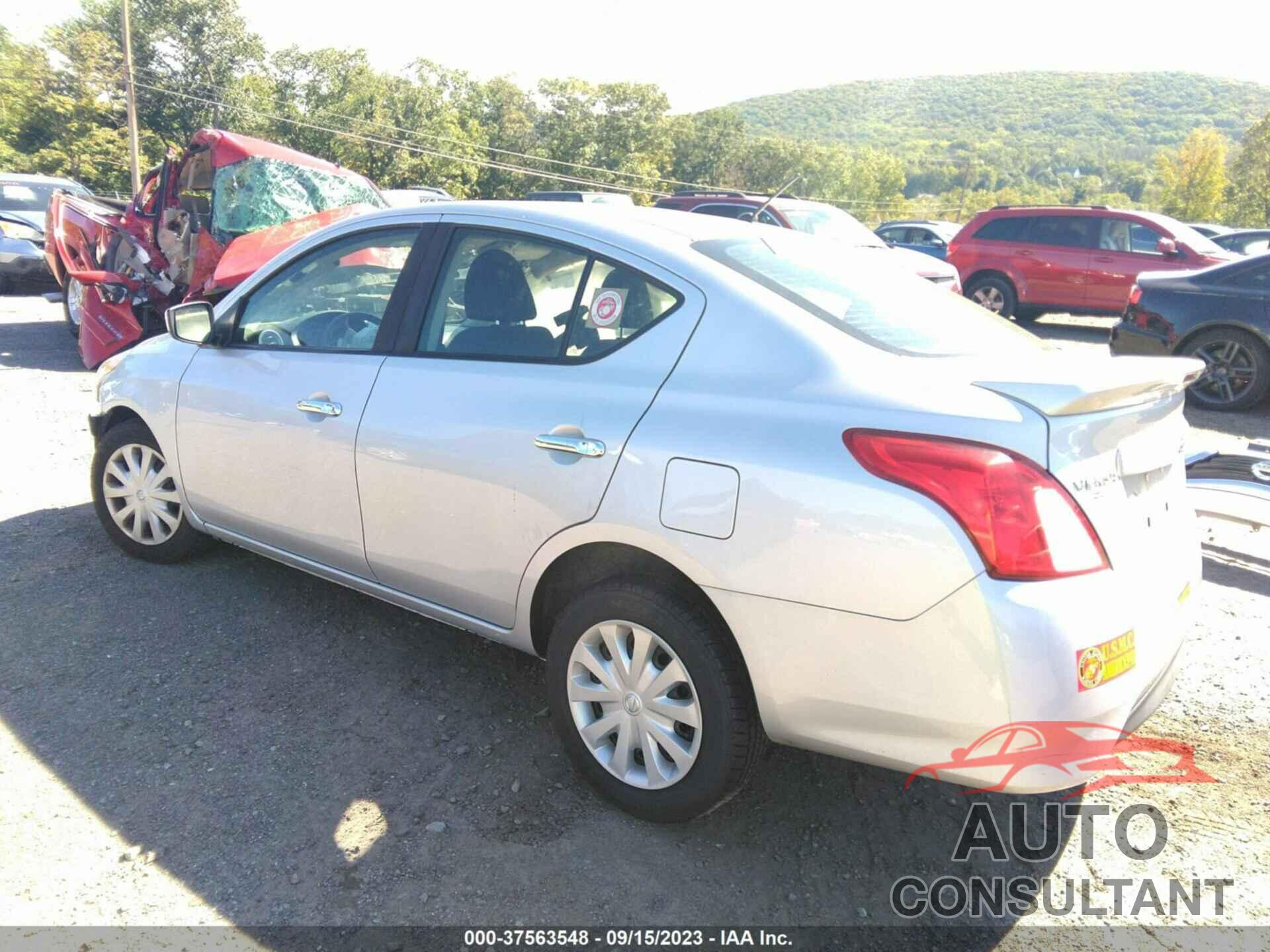 NISSAN VERSA 2017 - 3N1CN7AP1HL815666