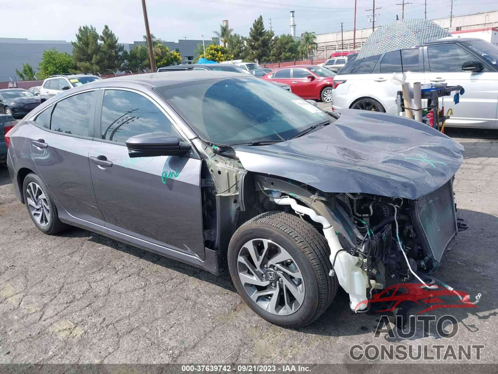 HONDA CIVIC 2018 - 2HGFC2F72JH600051