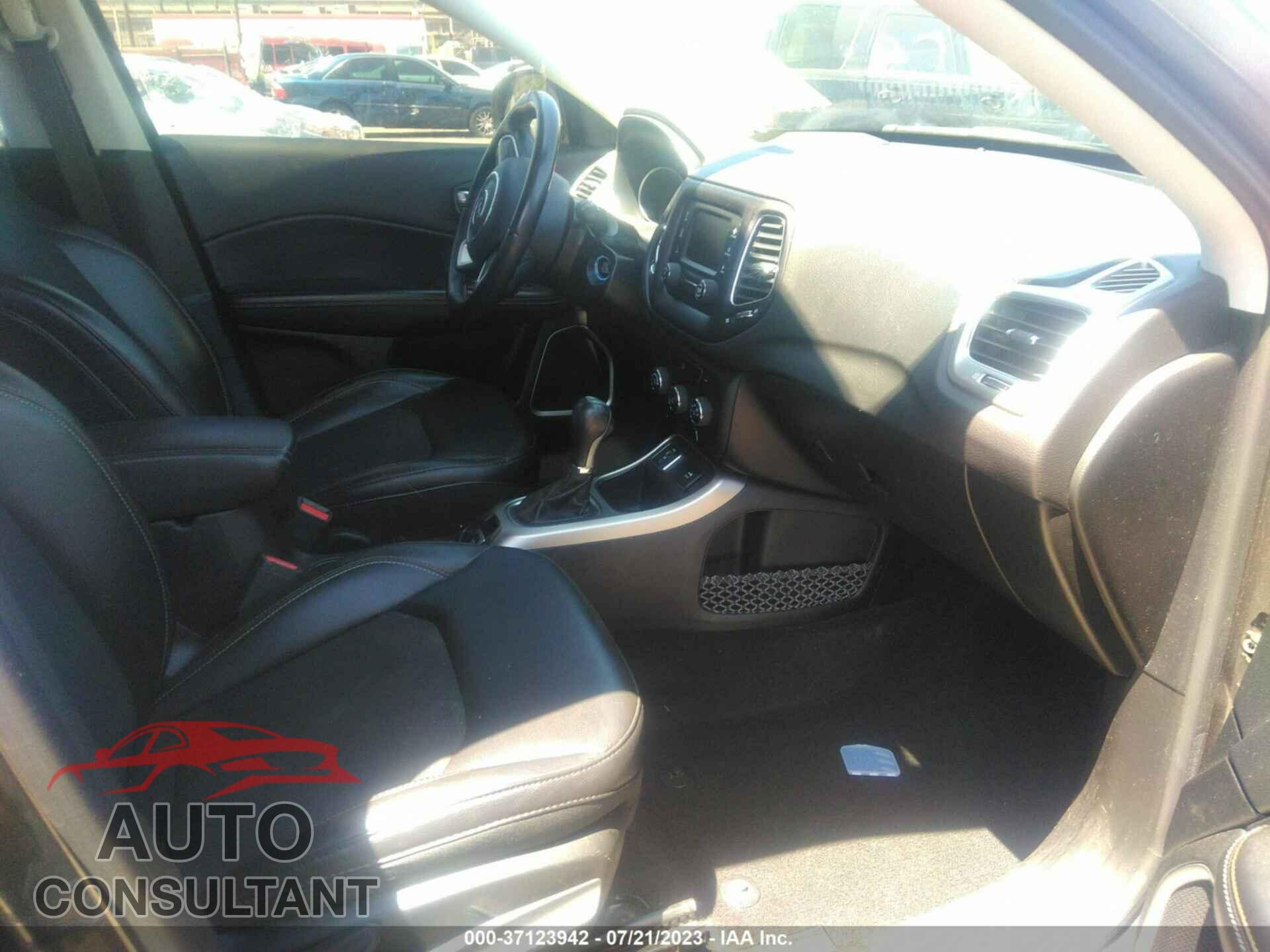 JEEP COMPASS 2018 - 3C4NJCBB5JT466417