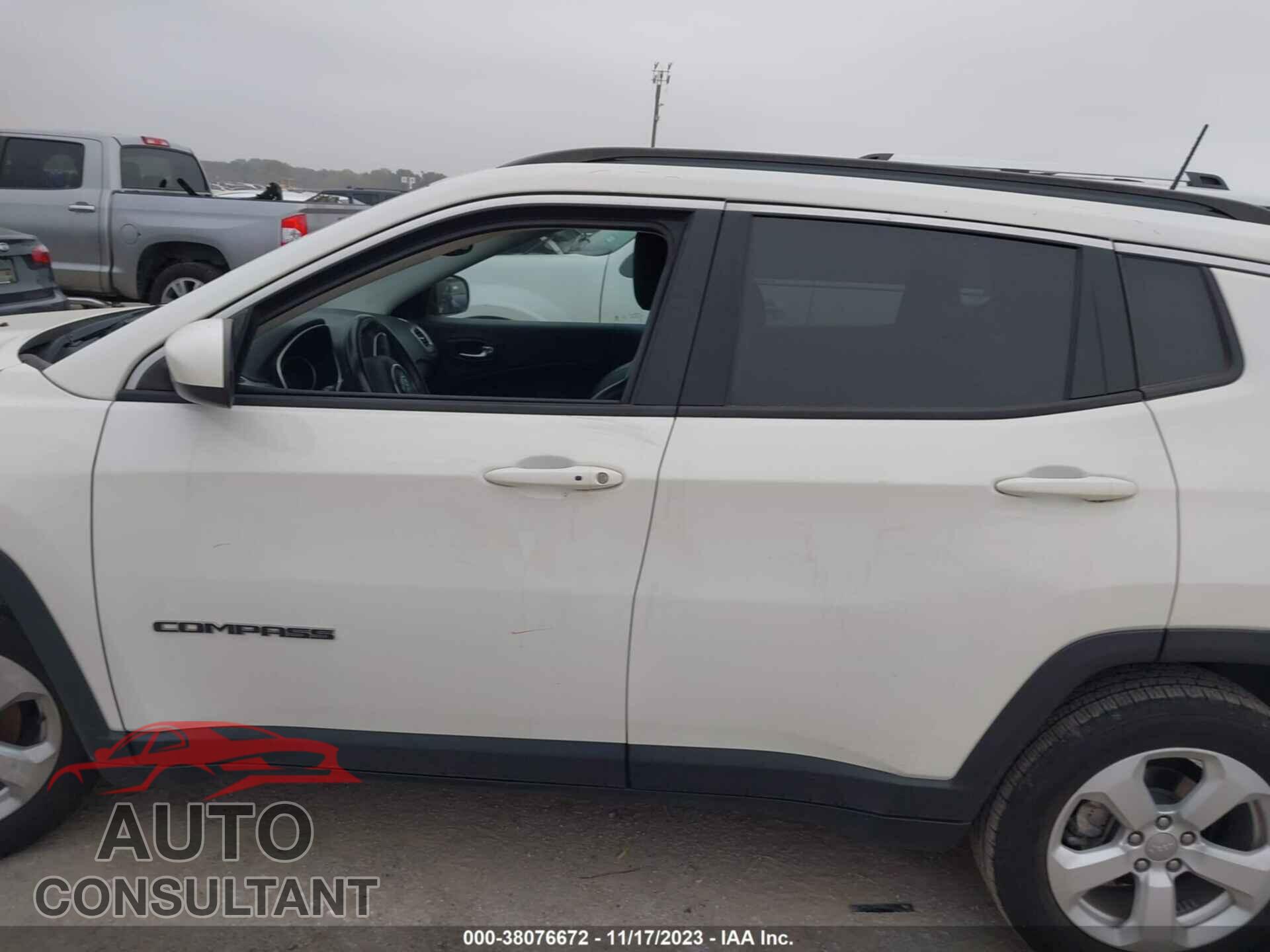JEEP COMPASS 2018 - 3C4NJCBB3JT235385