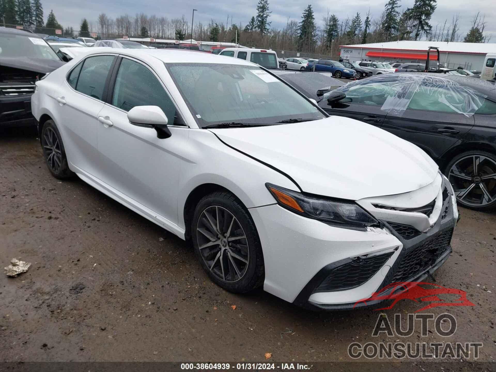 TOYOTA CAMRY 2022 - 4T1G11AK5NU666848