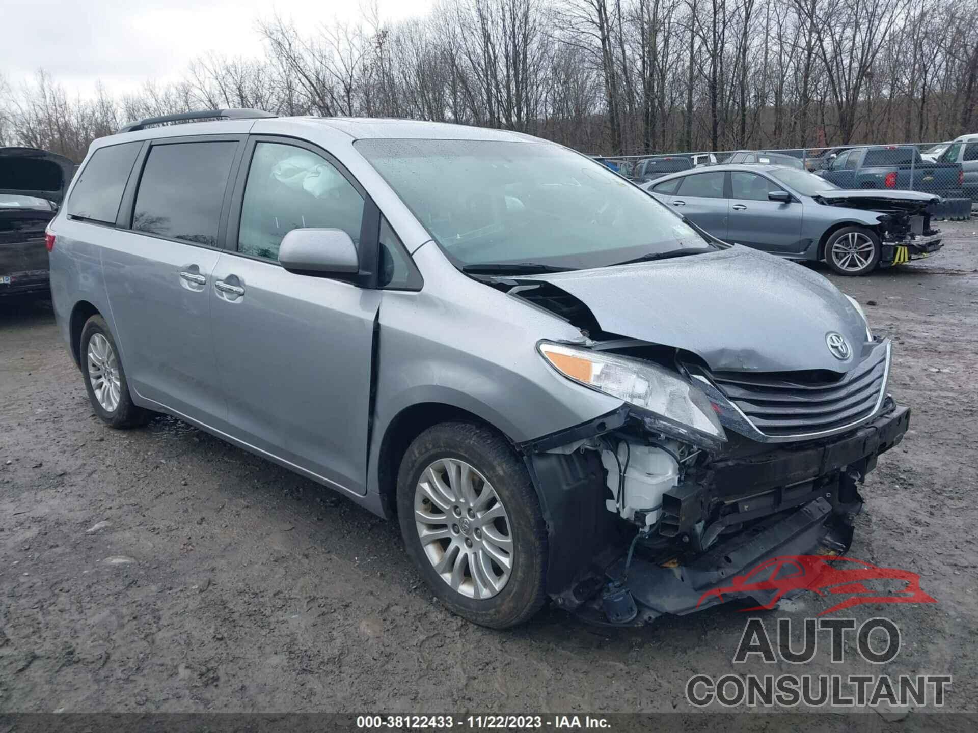 TOYOTA SIENNA 2015 - 5TDYK3DC6FS650430