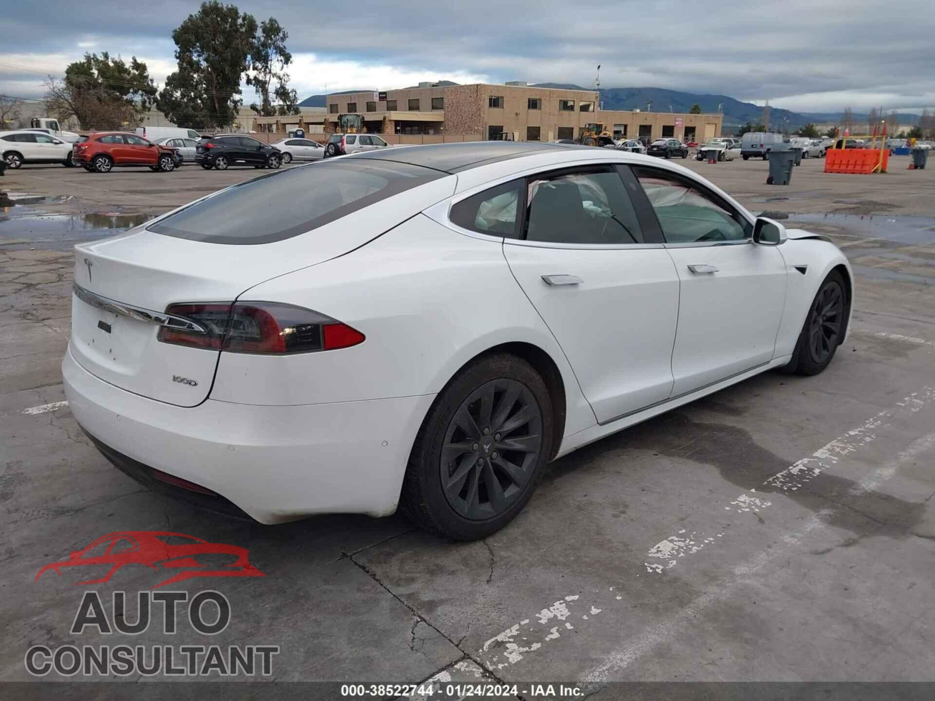 TESLA MODEL S 2018 - 5YJSA1E22JF284837