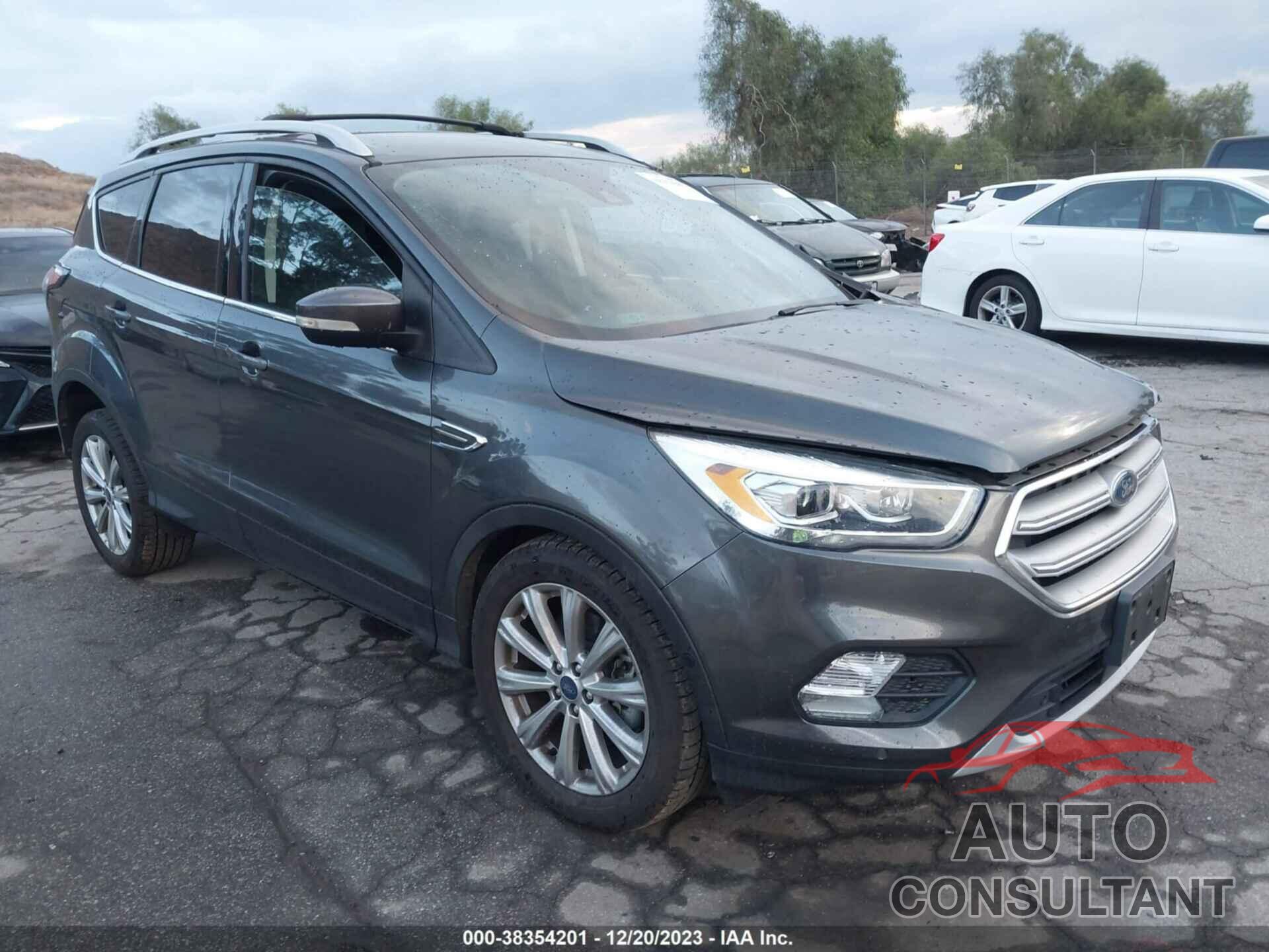 FORD ESCAPE 2018 - 1FMCU0J97JUD05547