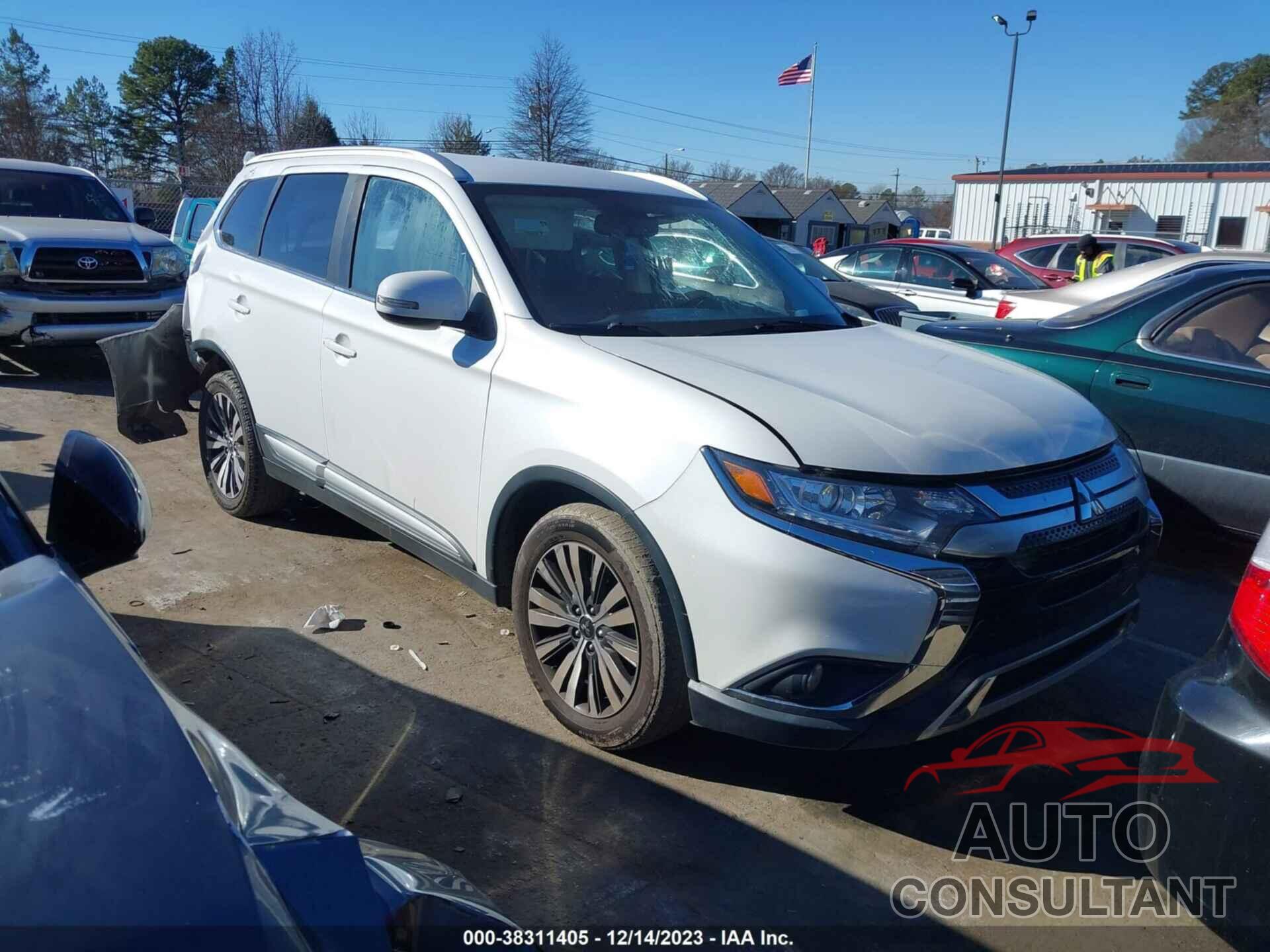 MITSUBISHI OUTLANDER 2019 - JA4AD3A32KZ037305