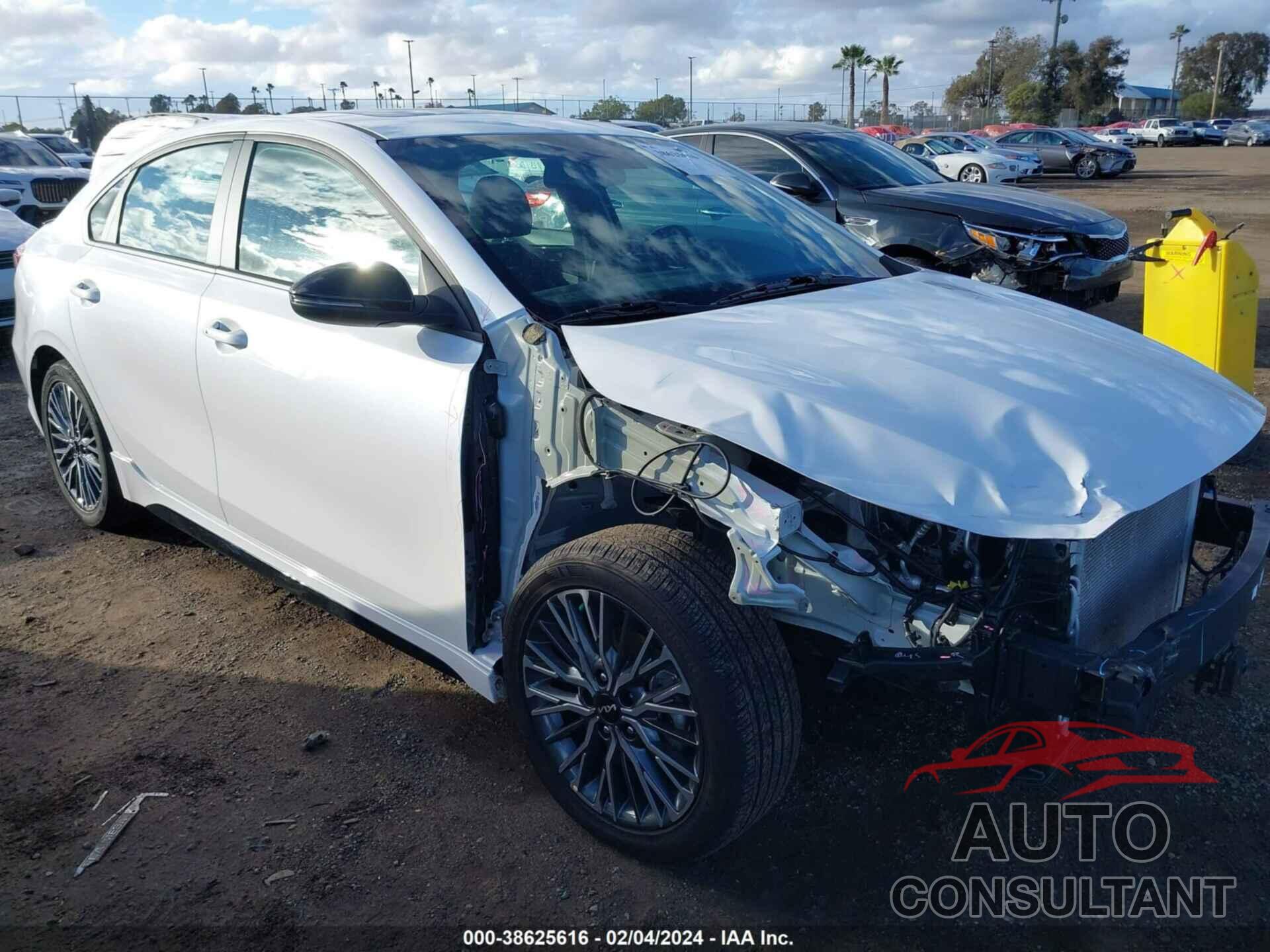 KIA FORTE 2023 - 3KPF54AD3PE667103