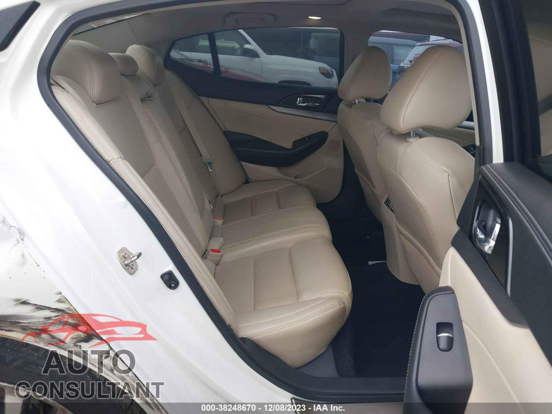NISSAN MAXIMA 2017 - 1N4AA6AP8HC412148