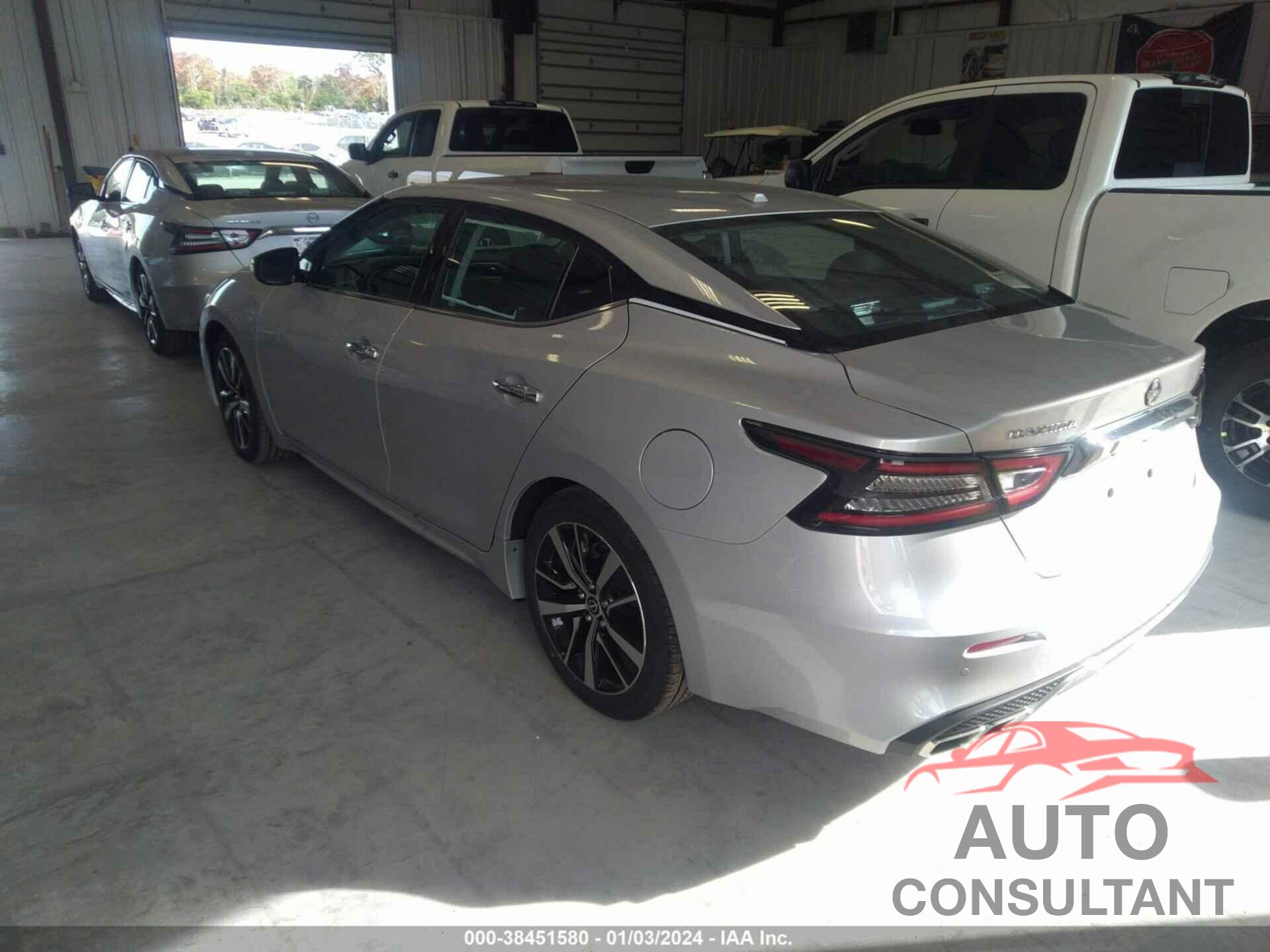 NISSAN MAXIMA 2023 - 1N4AA6CV0PC512111