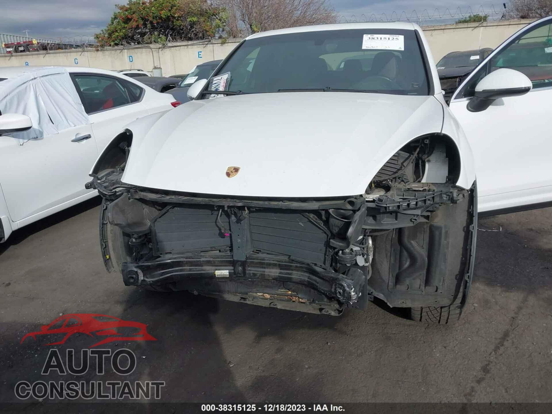 PORSCHE CAYENNE 2016 - WP1AA2A22GLA05494