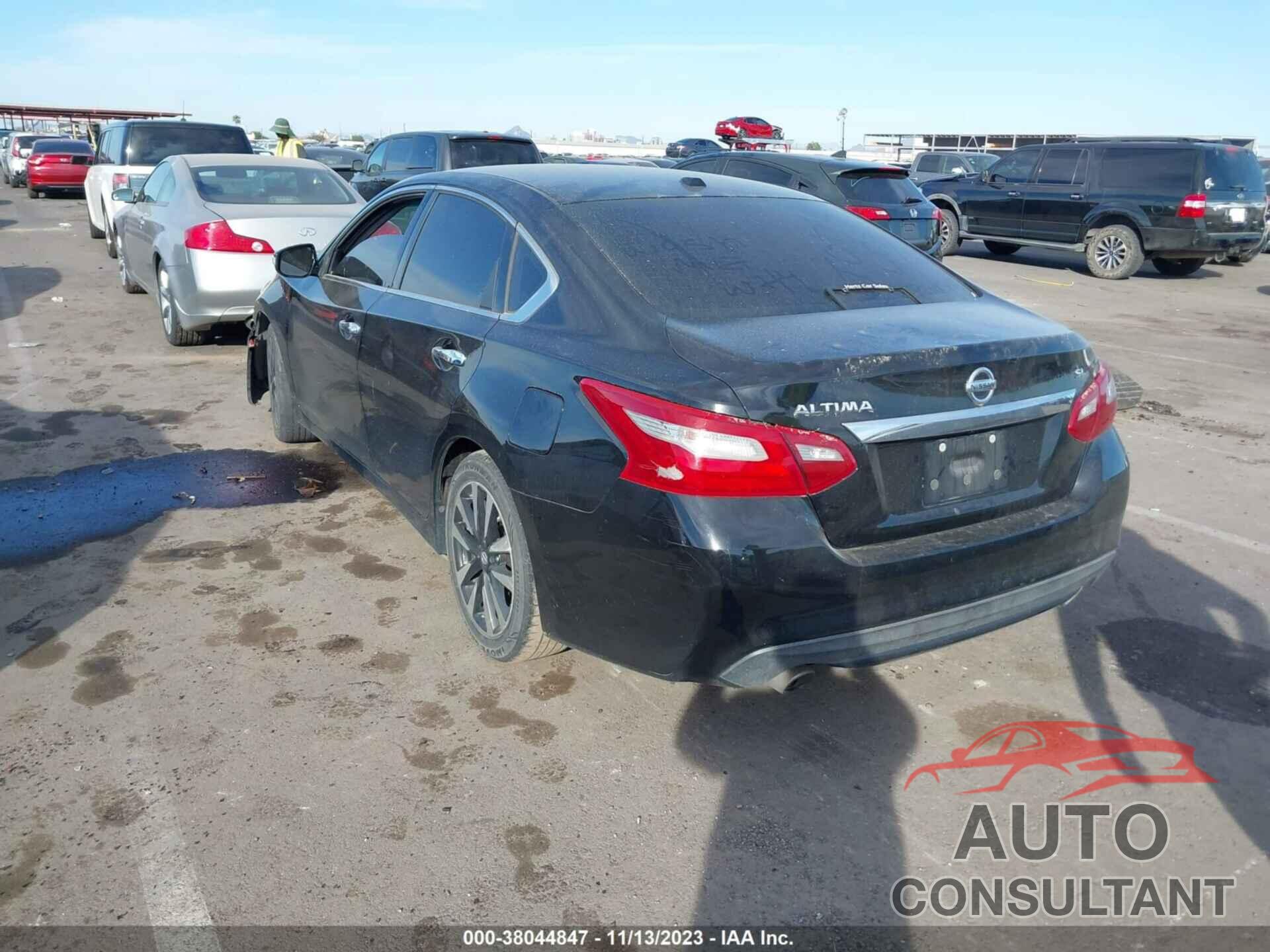 NISSAN ALTIMA 2018 - 1N4AL3AP8JC187356