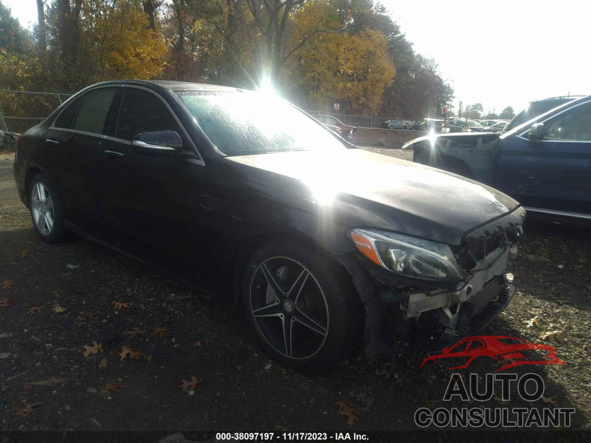 MERCEDES-BENZ C 300 2015 - 55SWF4KB5FU001474