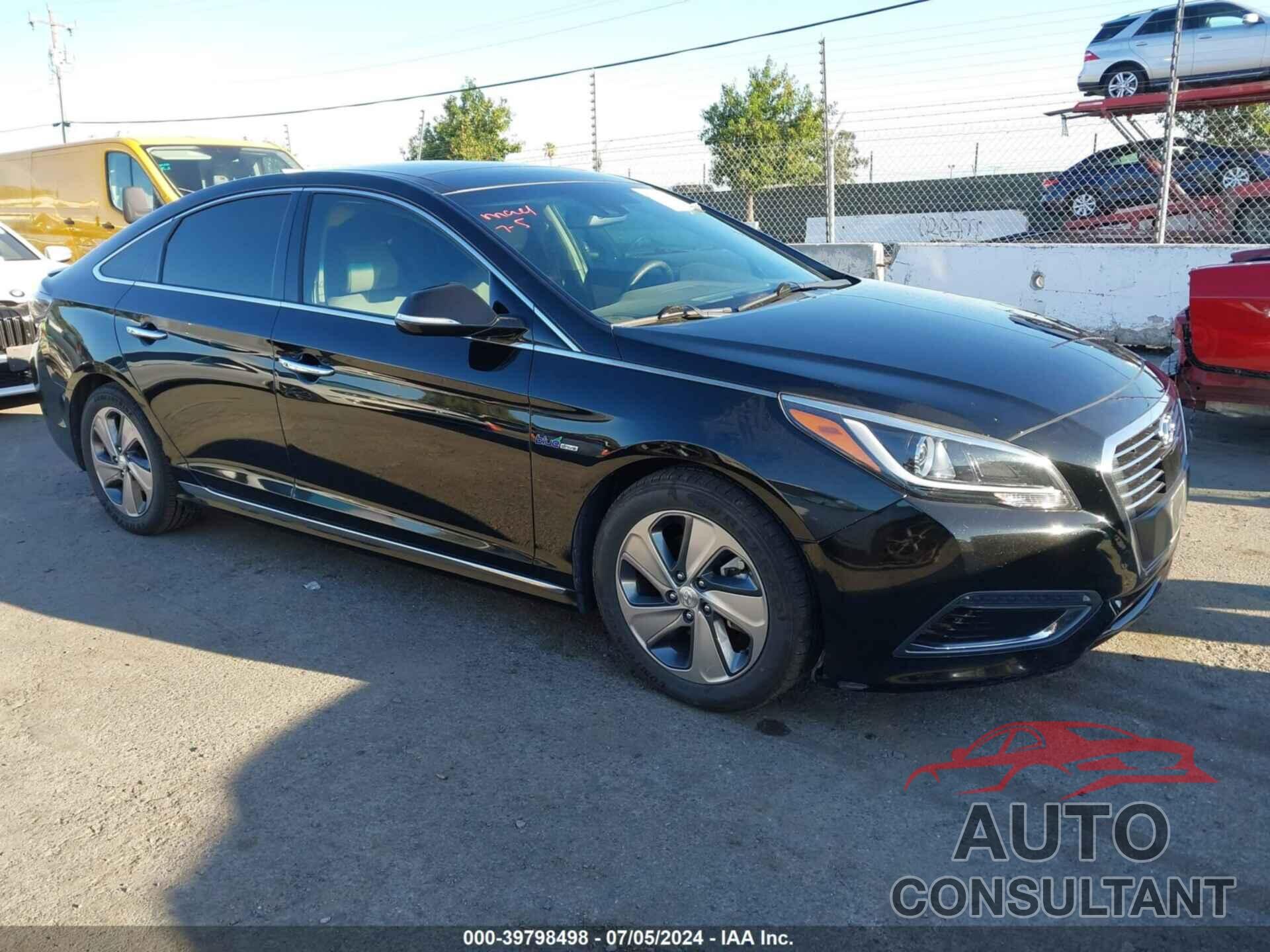 HYUNDAI SONATA HYBRID 2017 - KMHE34L19HA051958