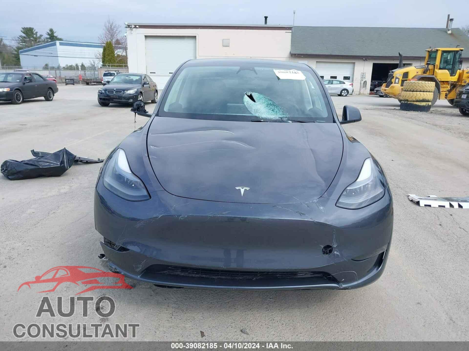 TESLA MODEL Y 2023 - LRWYGDFD8PC222100