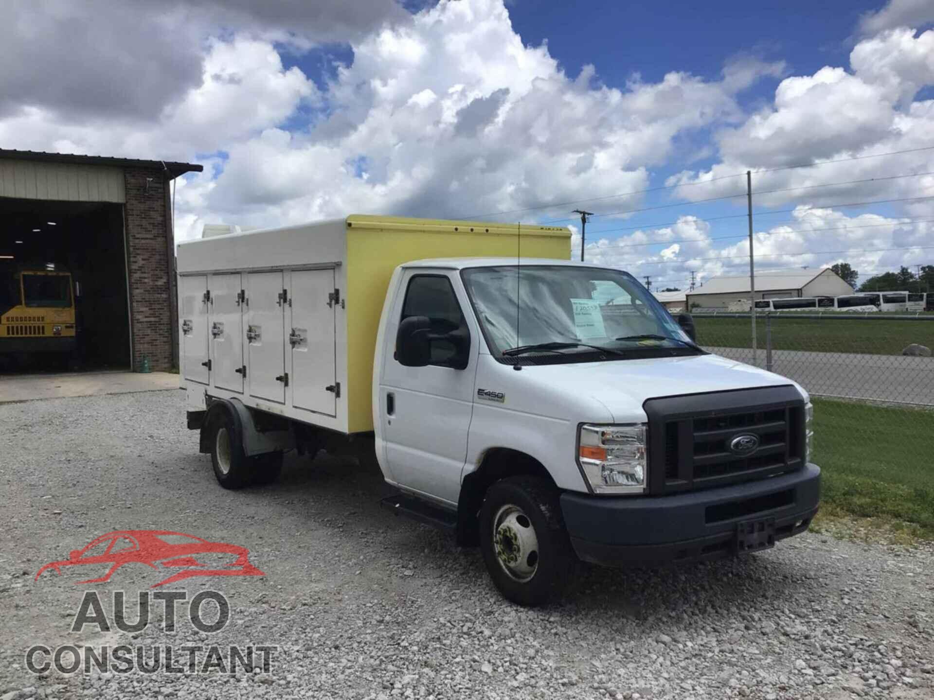 FORD ECONOLINE 2017 - 1FDXE4FSXHDC72216