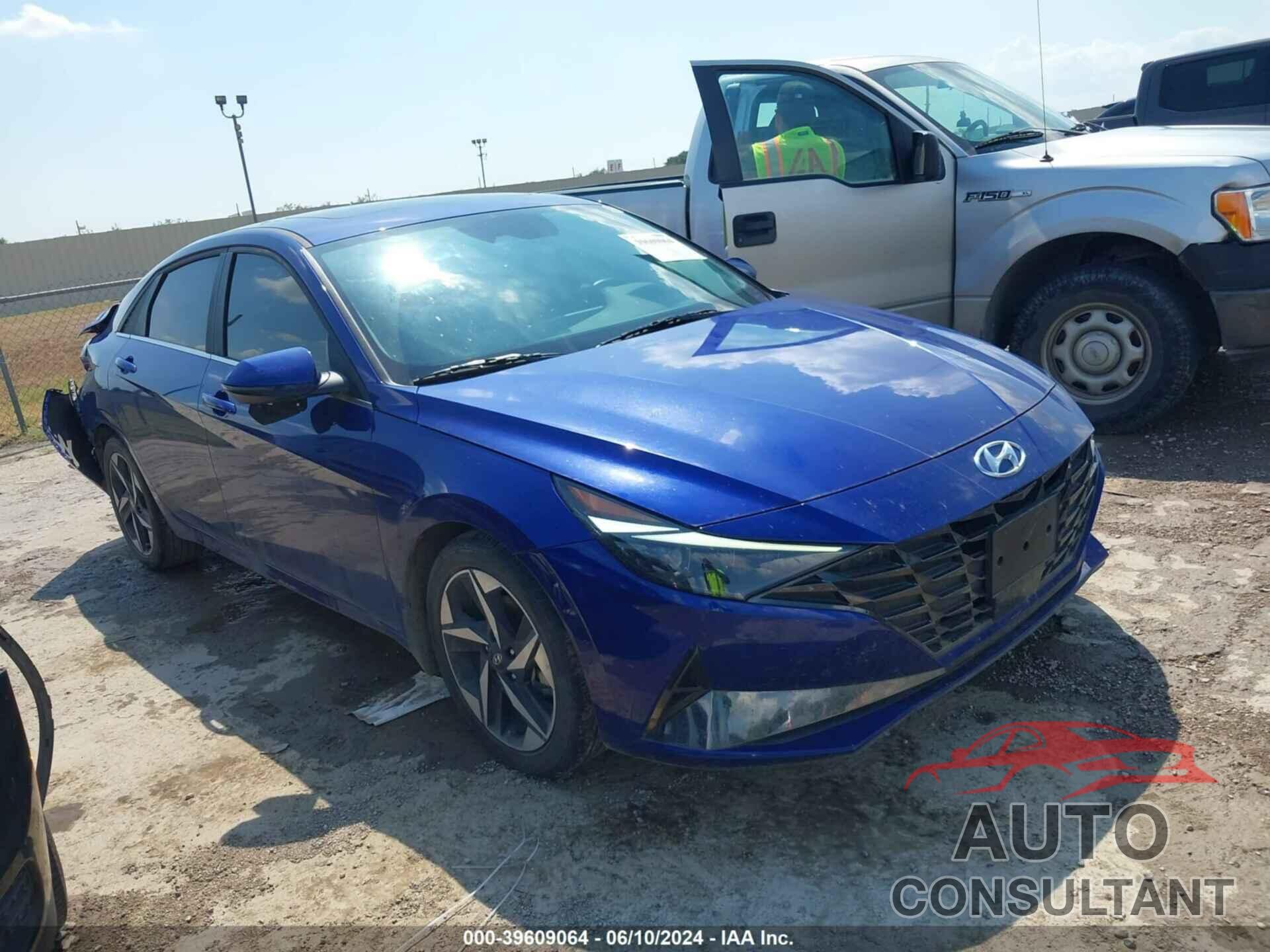 HYUNDAI ELANTRA 2022 - KMHLP4AG0NU332608