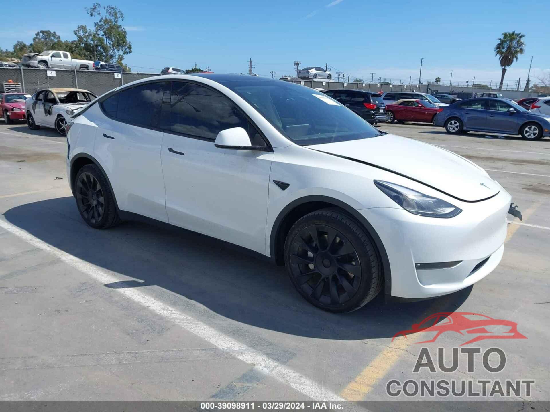 TESLA MODEL Y 2023 - 7SAYGAEE4PF624651