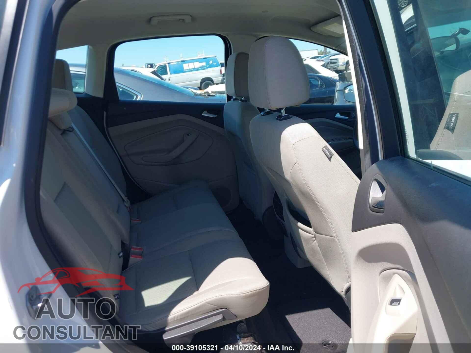 FORD C-MAX 2017 - 1FADP5AU3HL117213