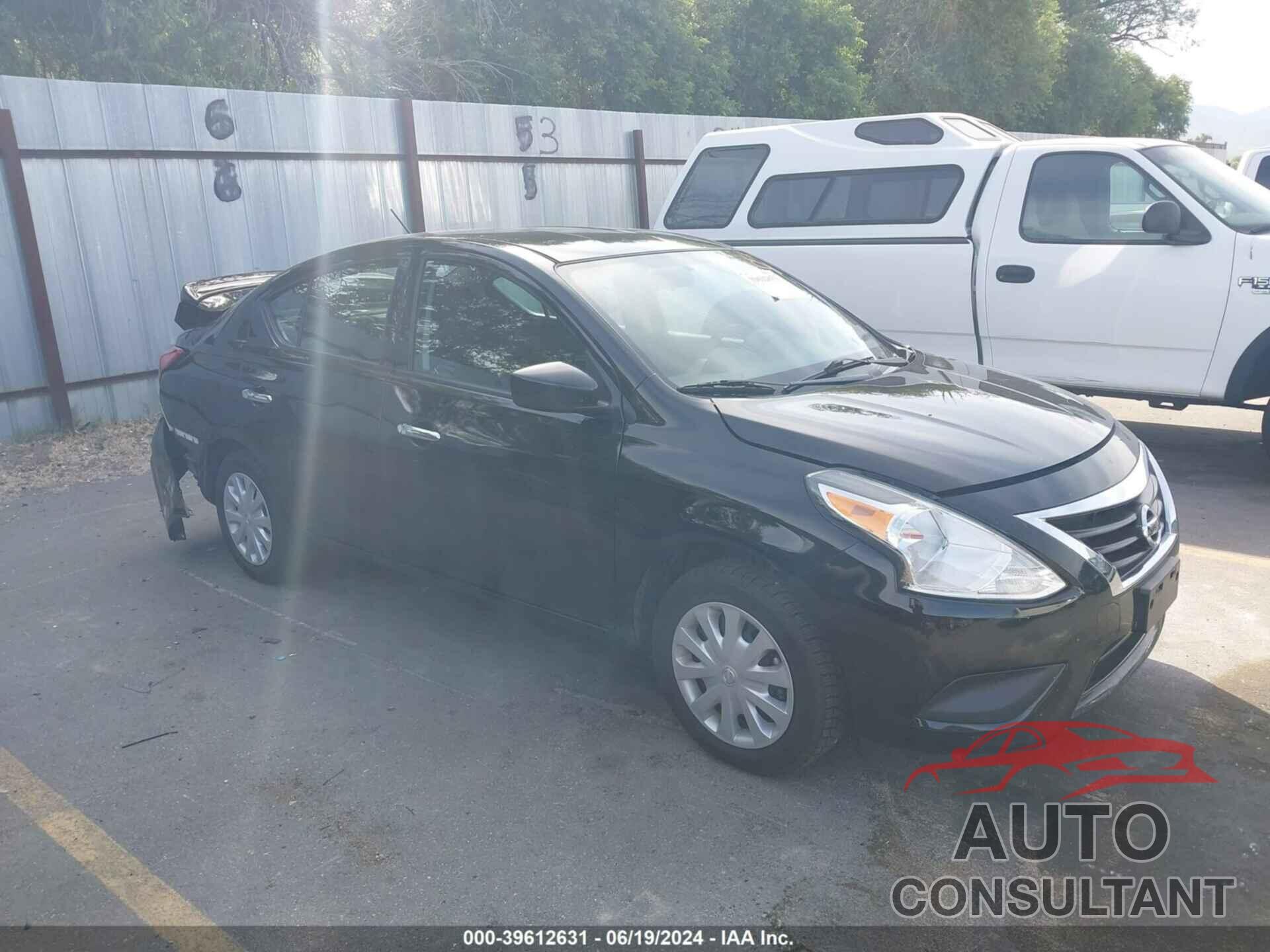 NISSAN VERSA 2018 - 3N1CN7AP8JL857855