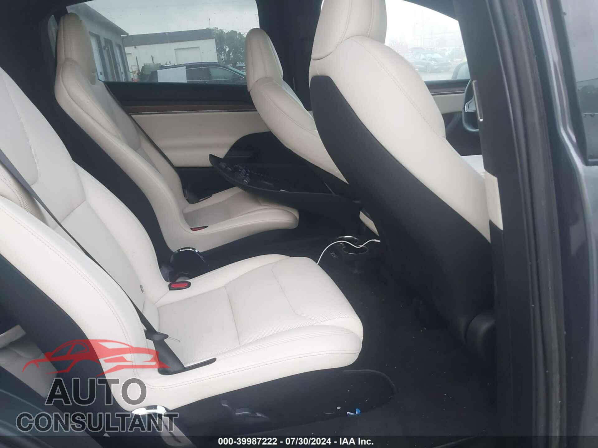 TESLA MODEL X 2023 - 7SAXCBE55PF415948