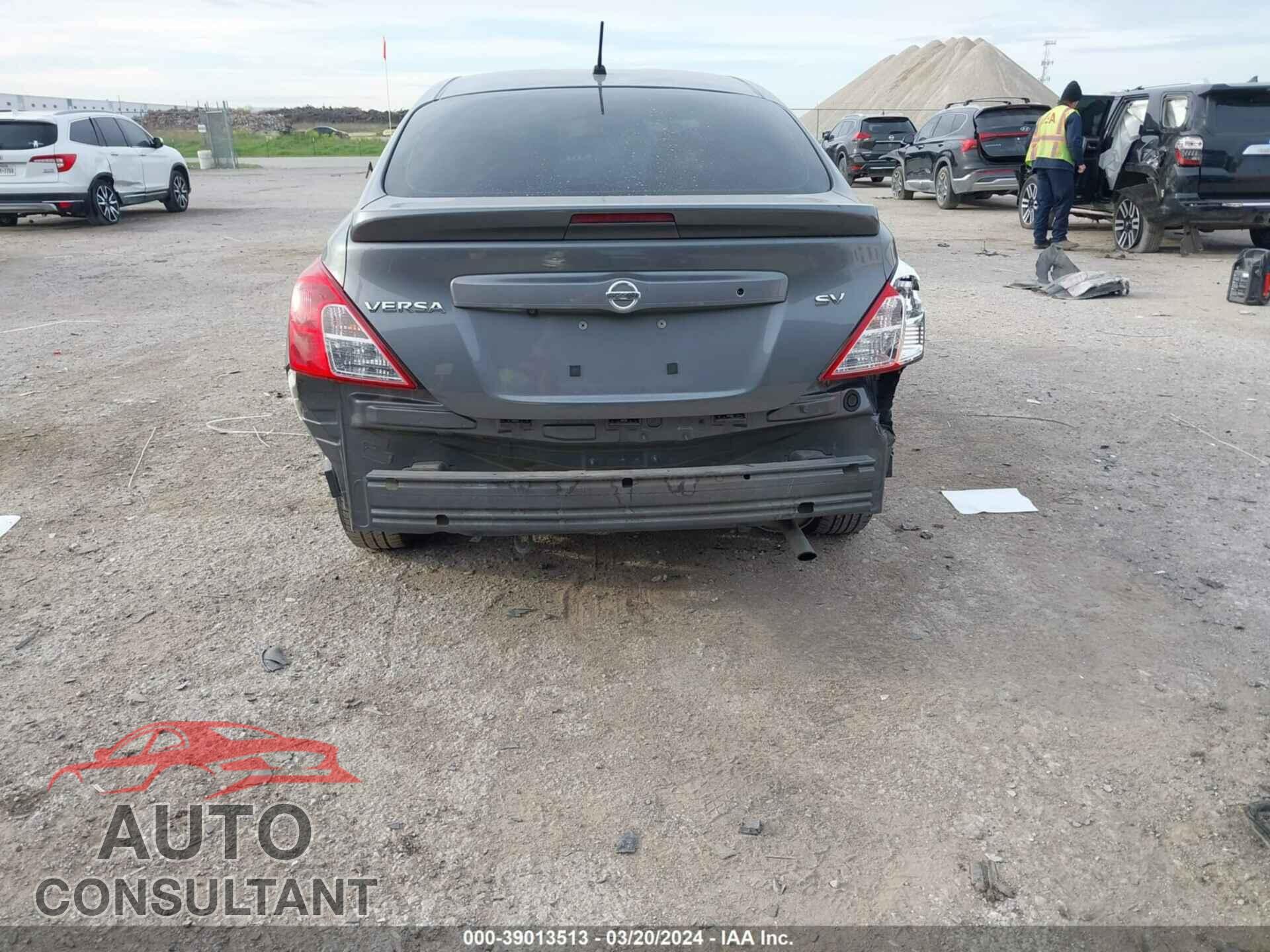 NISSAN VERSA 2019 - 3N1CN7AP3KL839443