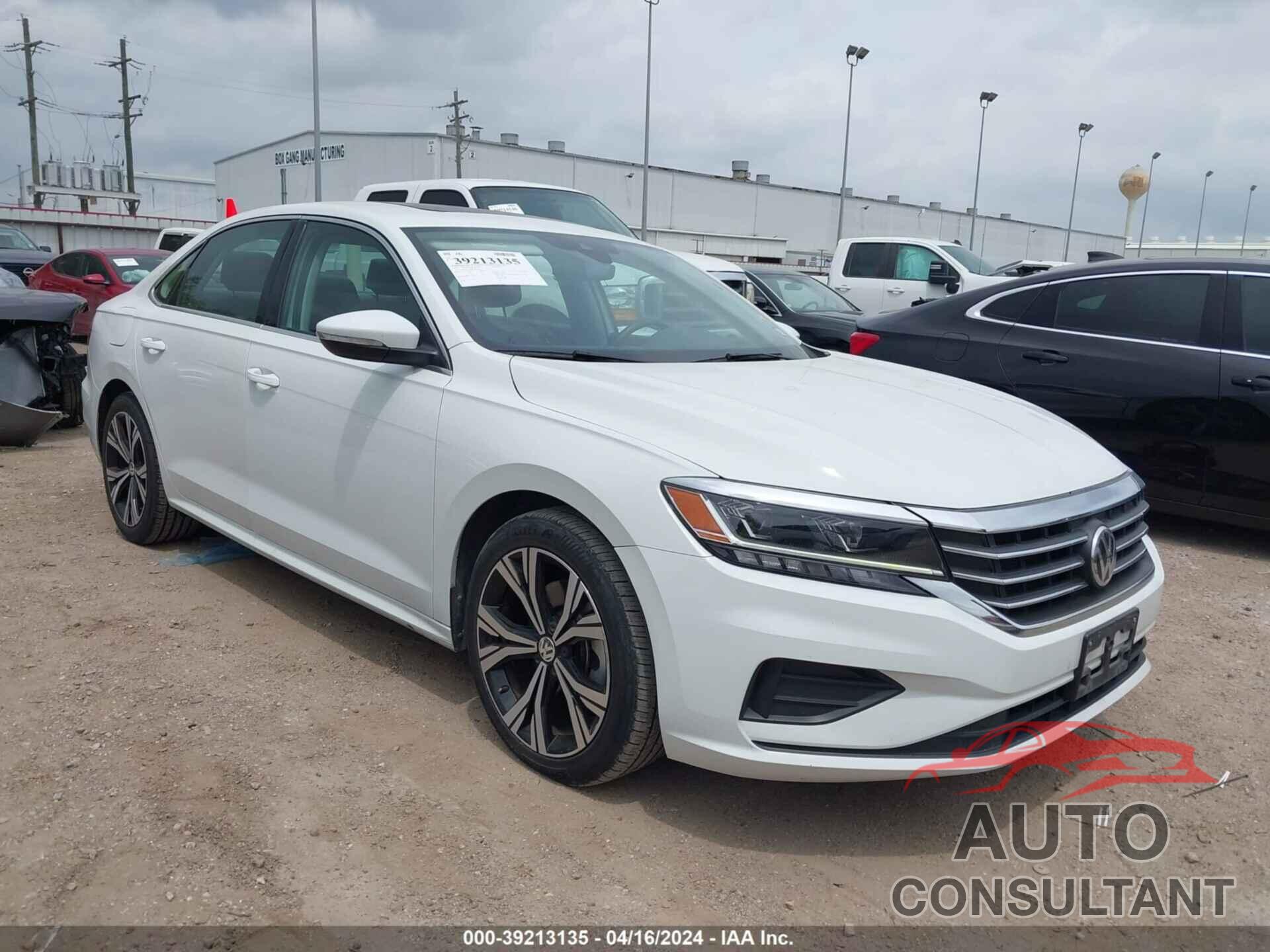 VOLKSWAGEN PASSAT 2021 - 1VWSA7A33MC010420