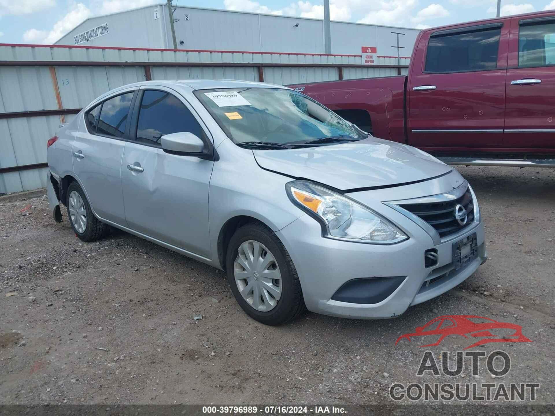 NISSAN VERSA 2018 - 3N1CN7AP6JK428364