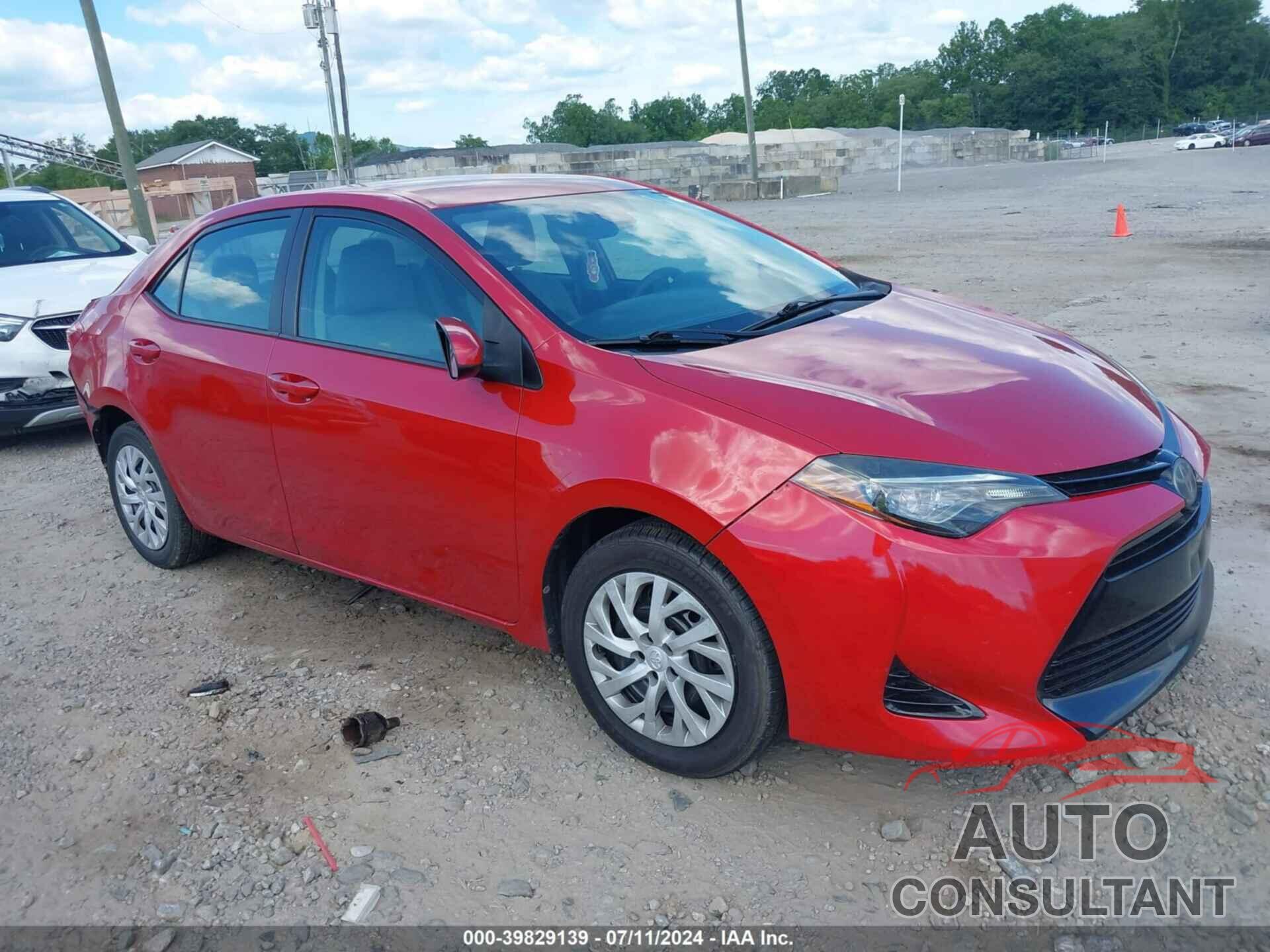TOYOTA COROLLA 2018 - 5YFBURHEXJP762566