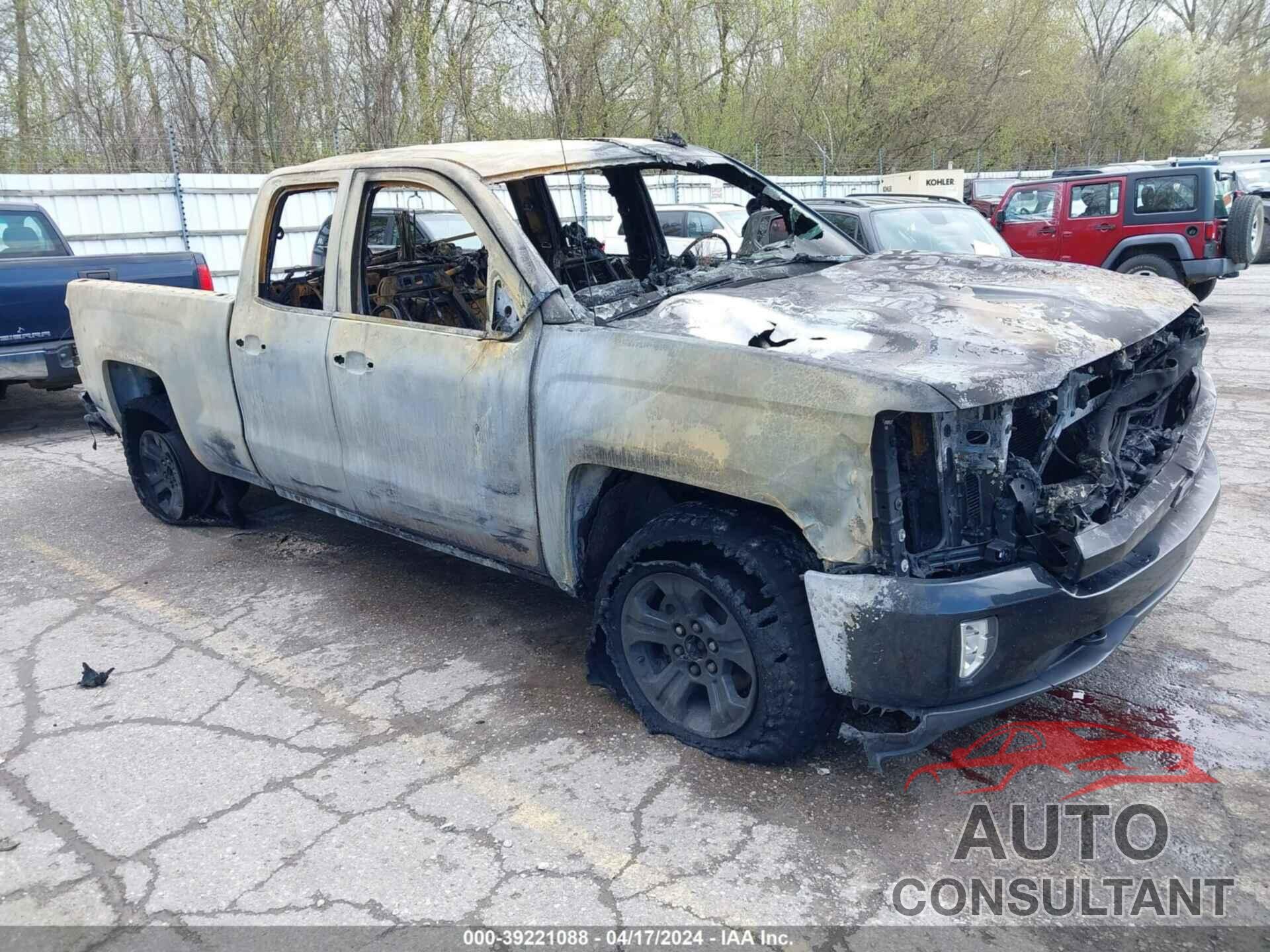 CHEVROLET SILVERADO 1500 2018 - 1GCVKREC1JZ138635