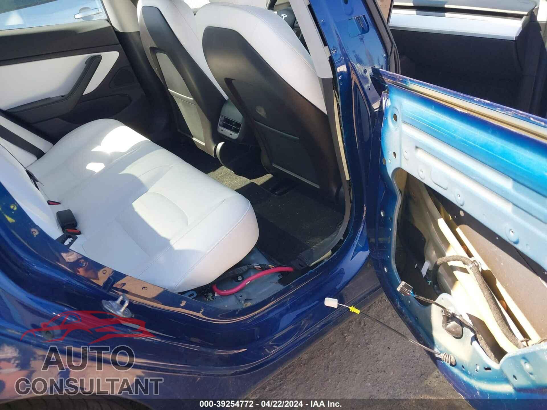 TESLA MODEL 3 2019 - 5YJ3E1EA3KF417879