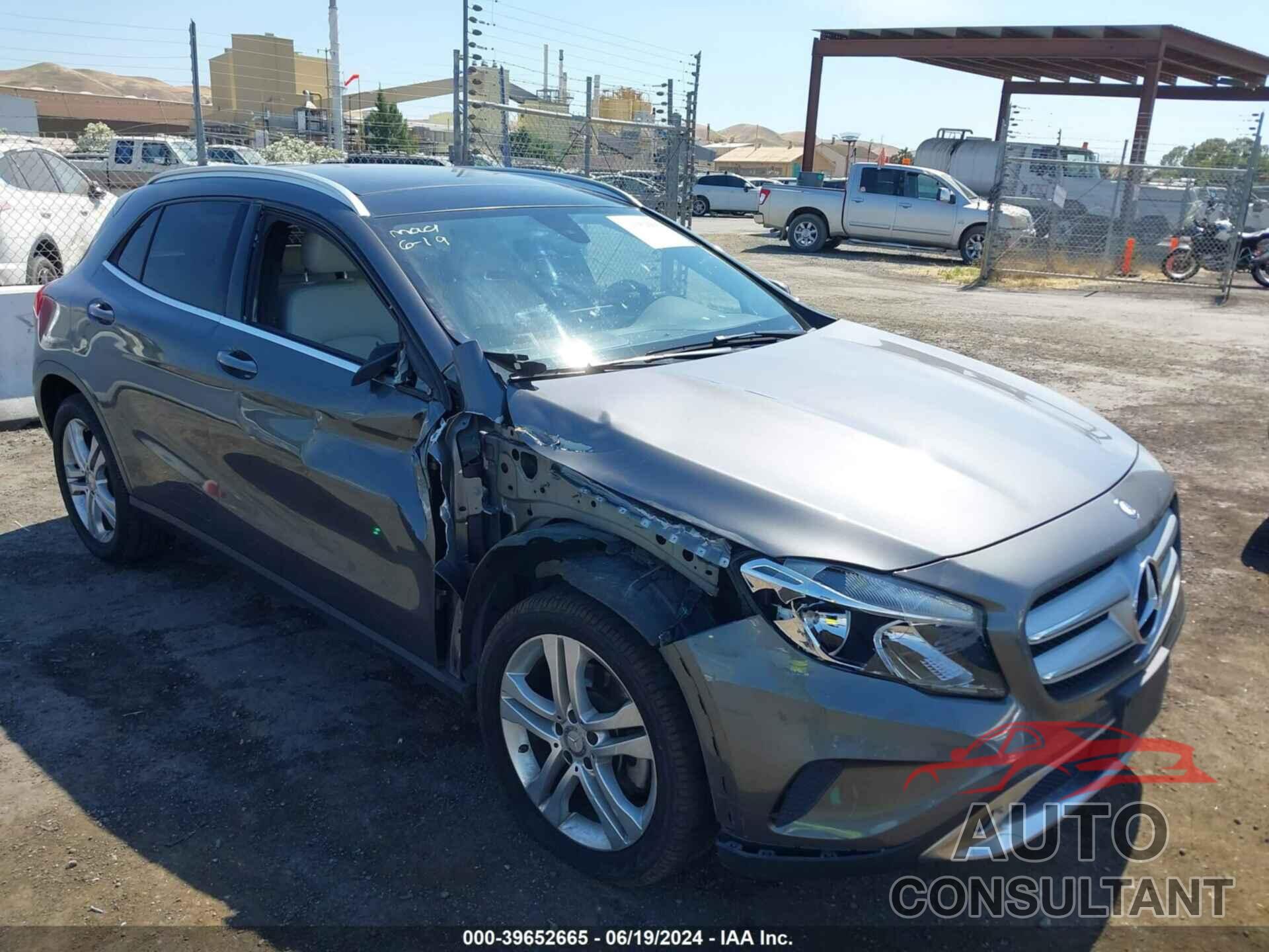 MERCEDES-BENZ GLA 250 2017 - WDCTG4GB9HJ348645