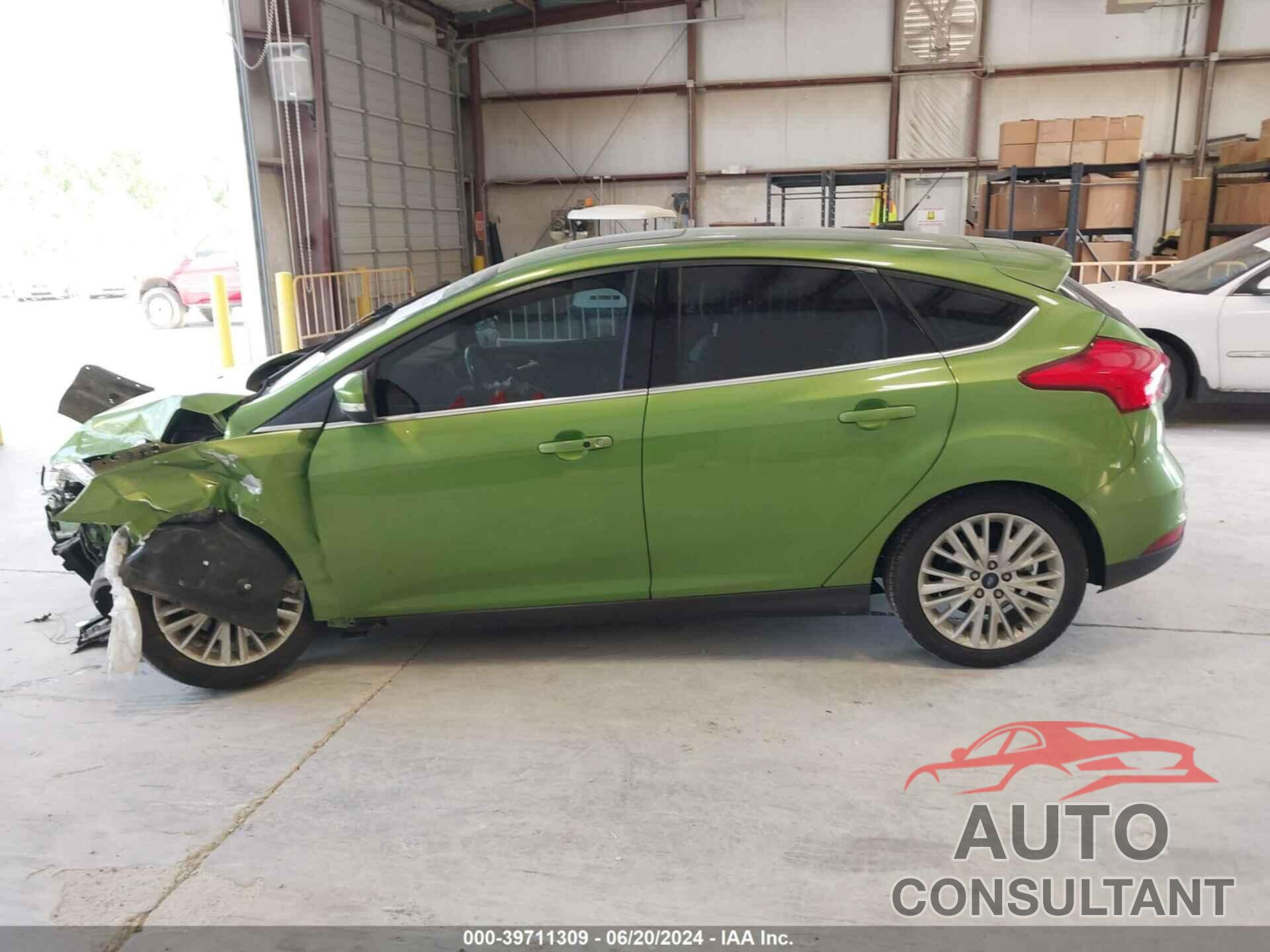 FORD FOCUS 2018 - 1FADP3N22JL272130