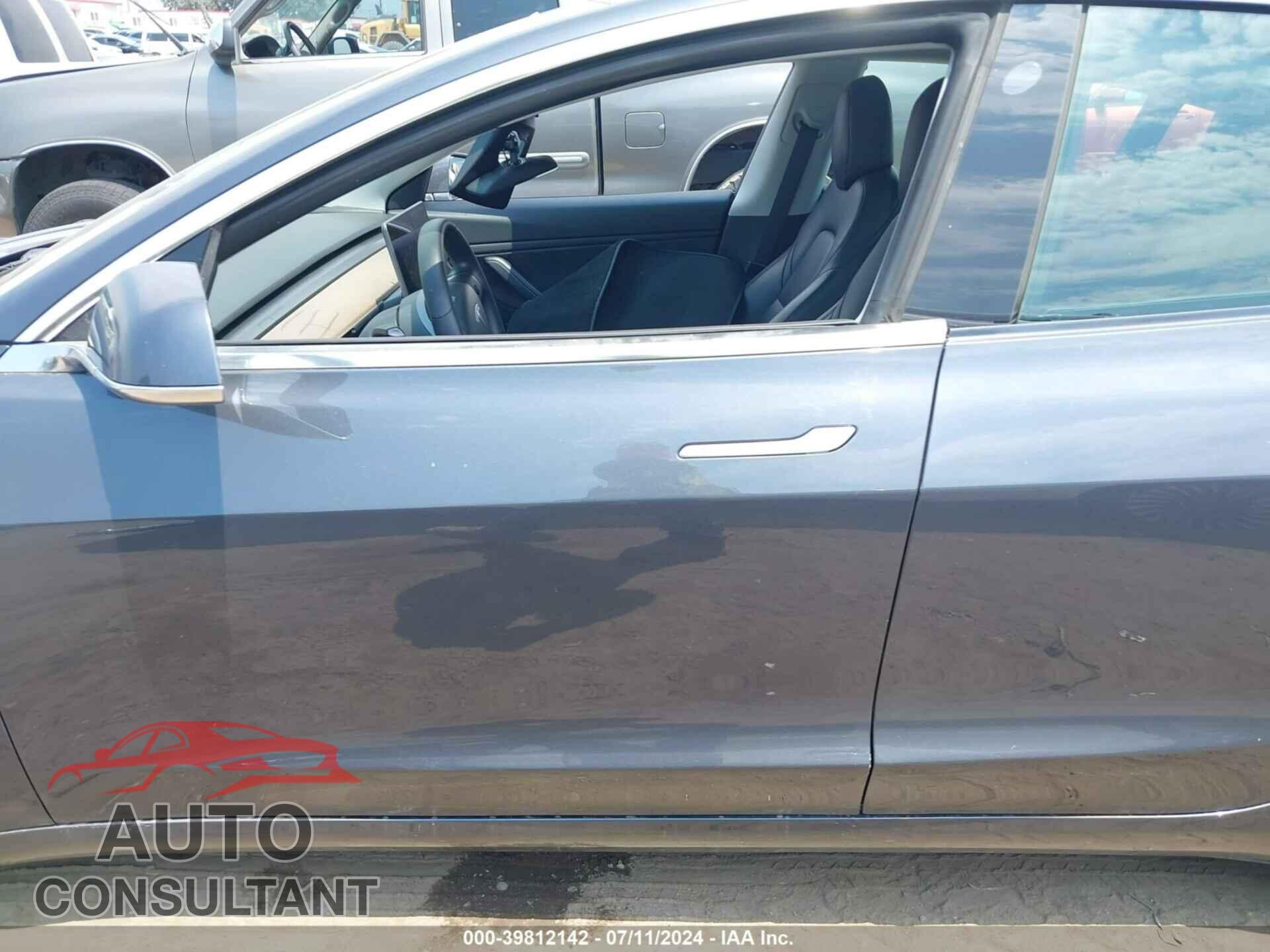 TESLA MODEL 3 2019 - 5YJ3E1EB8KF513872
