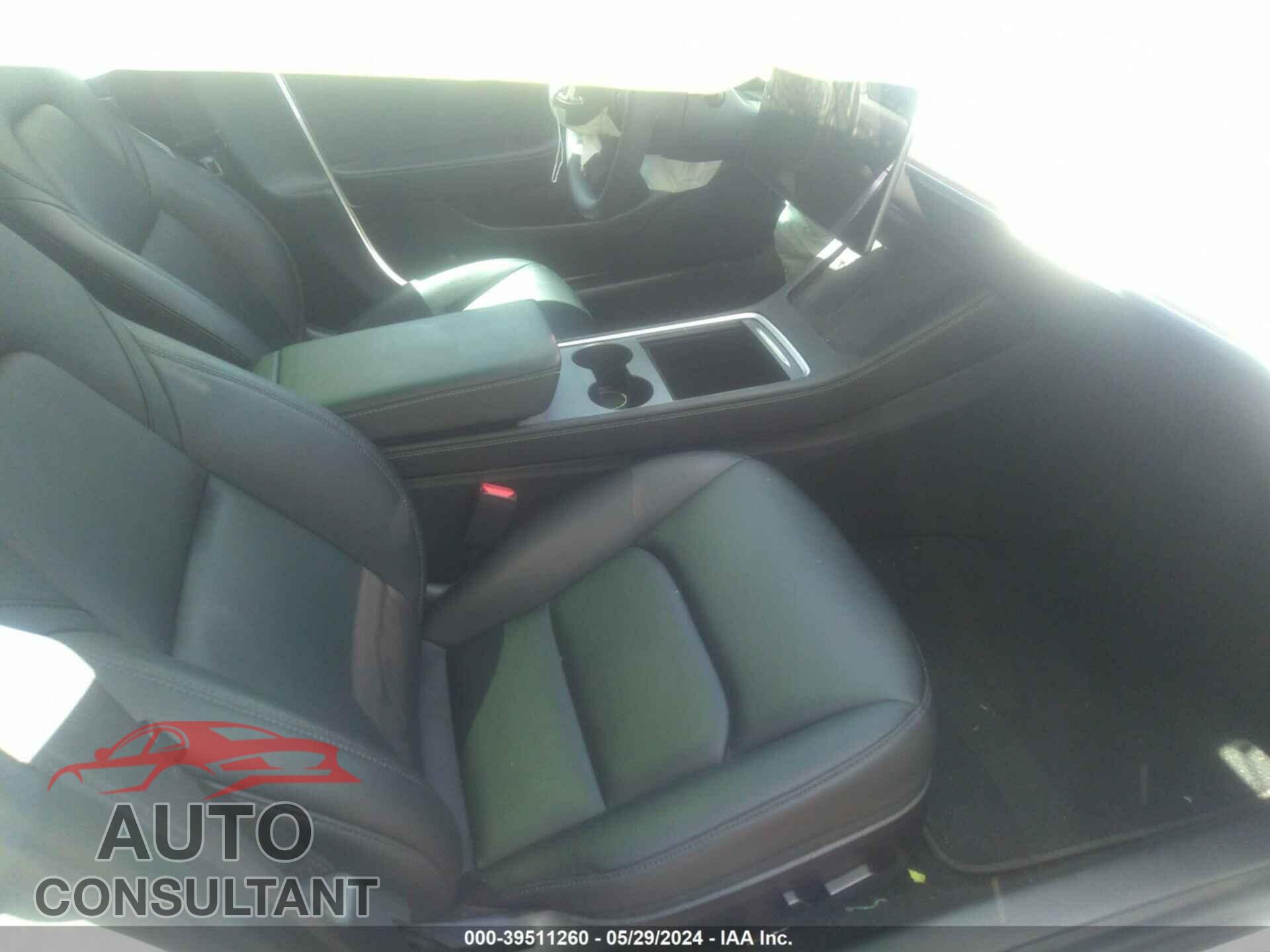 TESLA MODEL 3 2021 - 5YJ3E1EB5MF992741